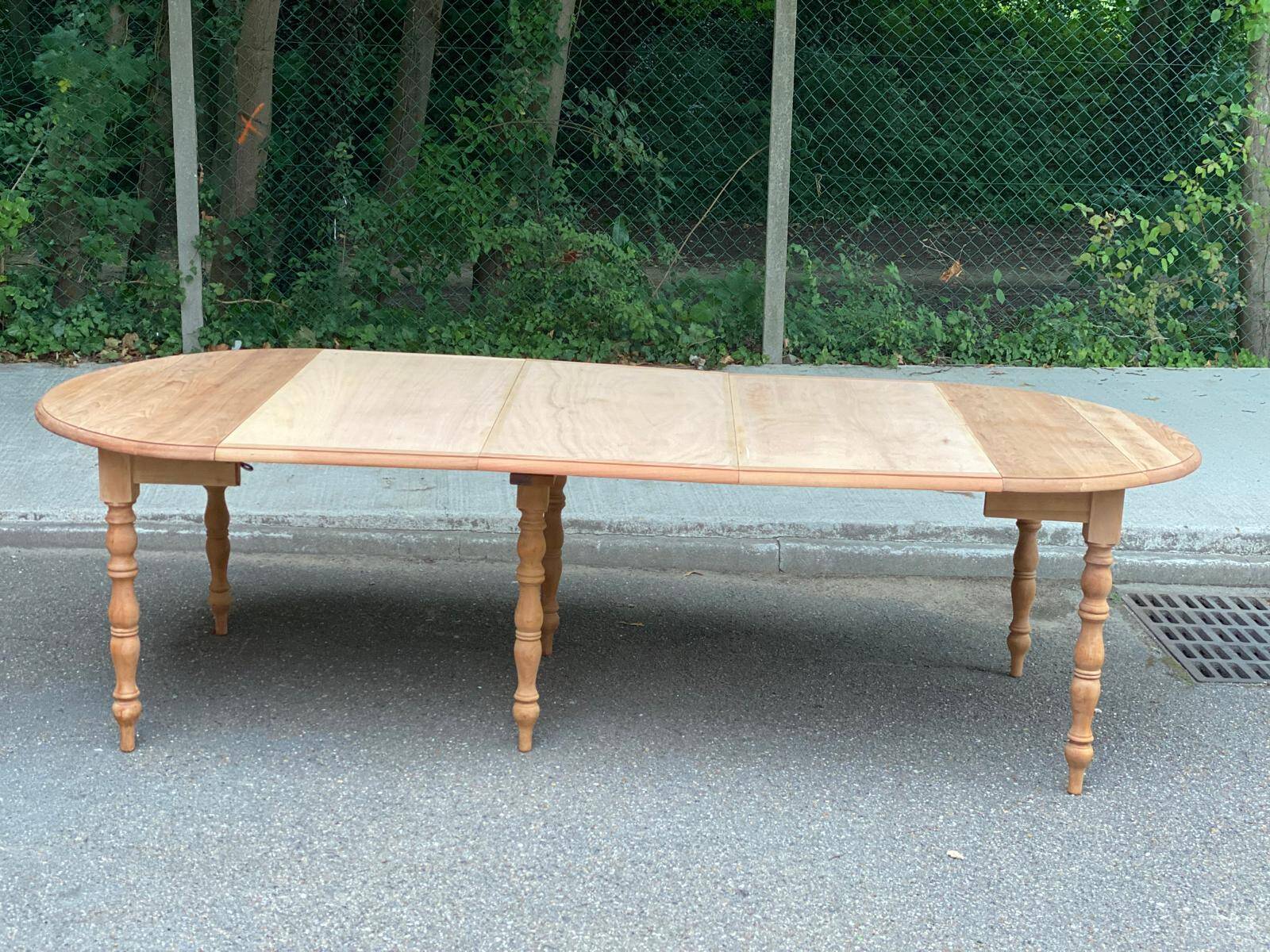 Table à manger ronde extensible à volets Louis Philippe XXème rénovée 260cm
