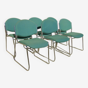 Série de six chaises vintages empilables
