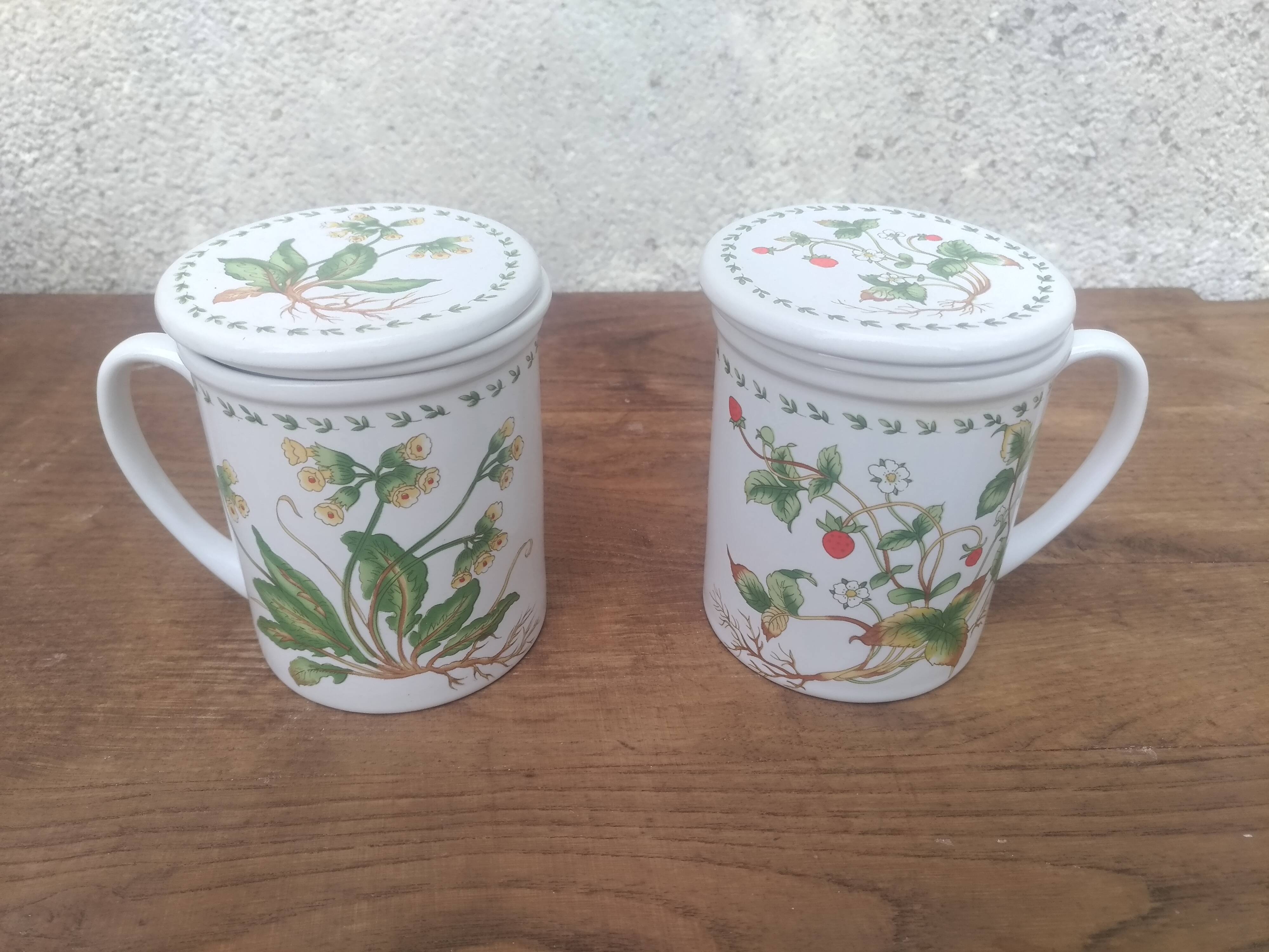 Tasses en porcelaine