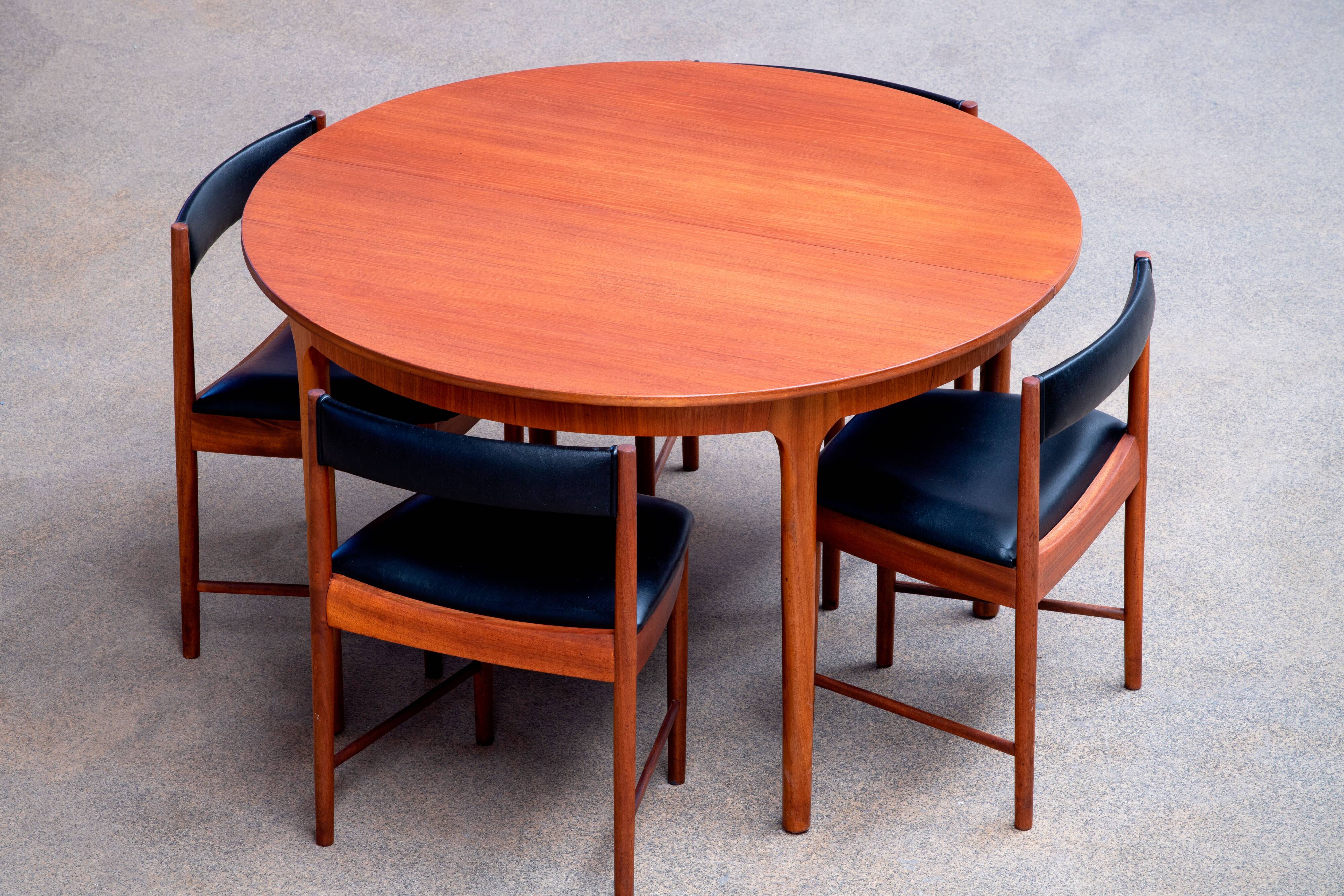 Set Table and 4 built-in chairs Scandinavian vintage 1960