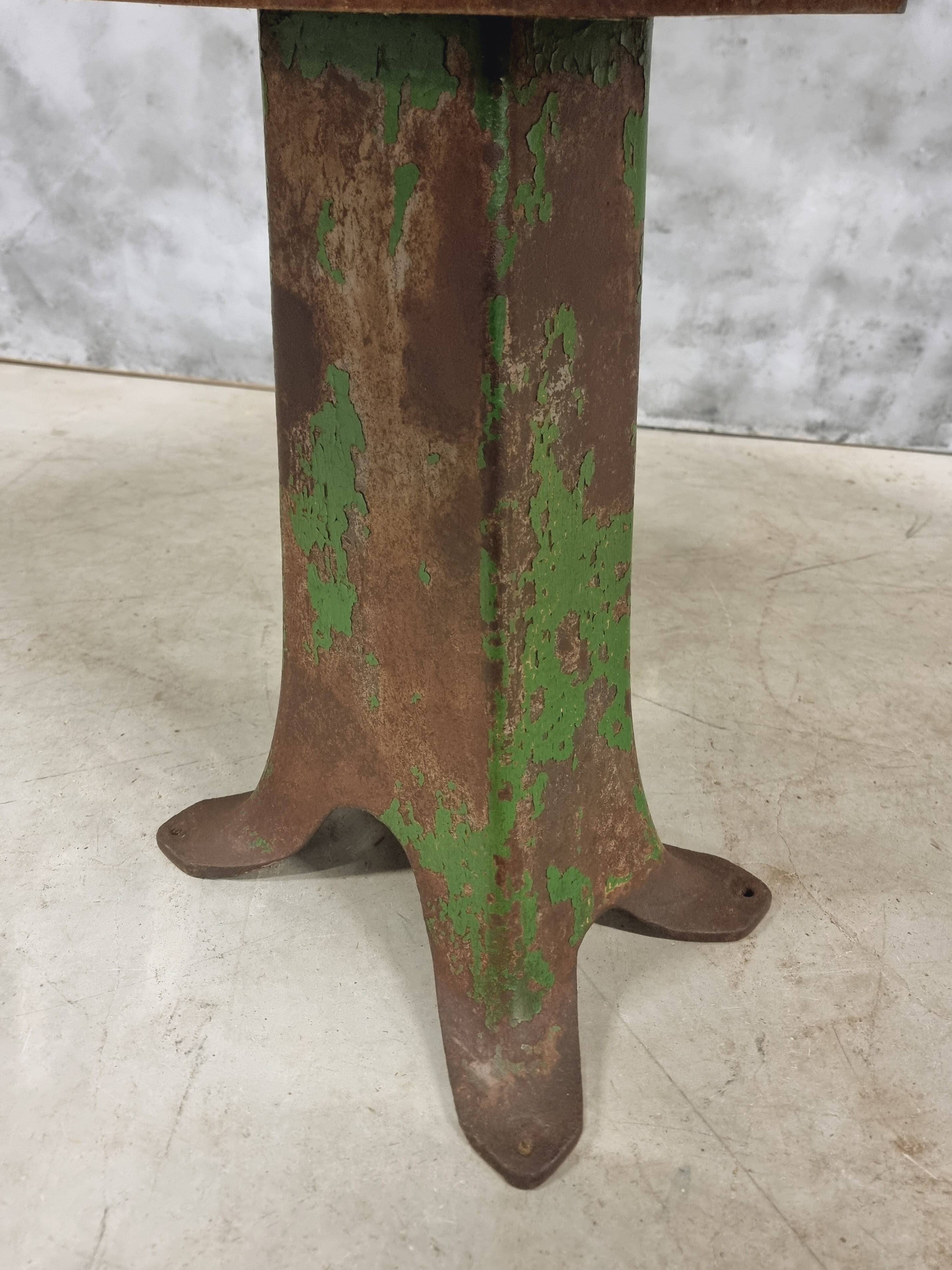 Antique oak dining table on cast iron base 93 x 123 cm
