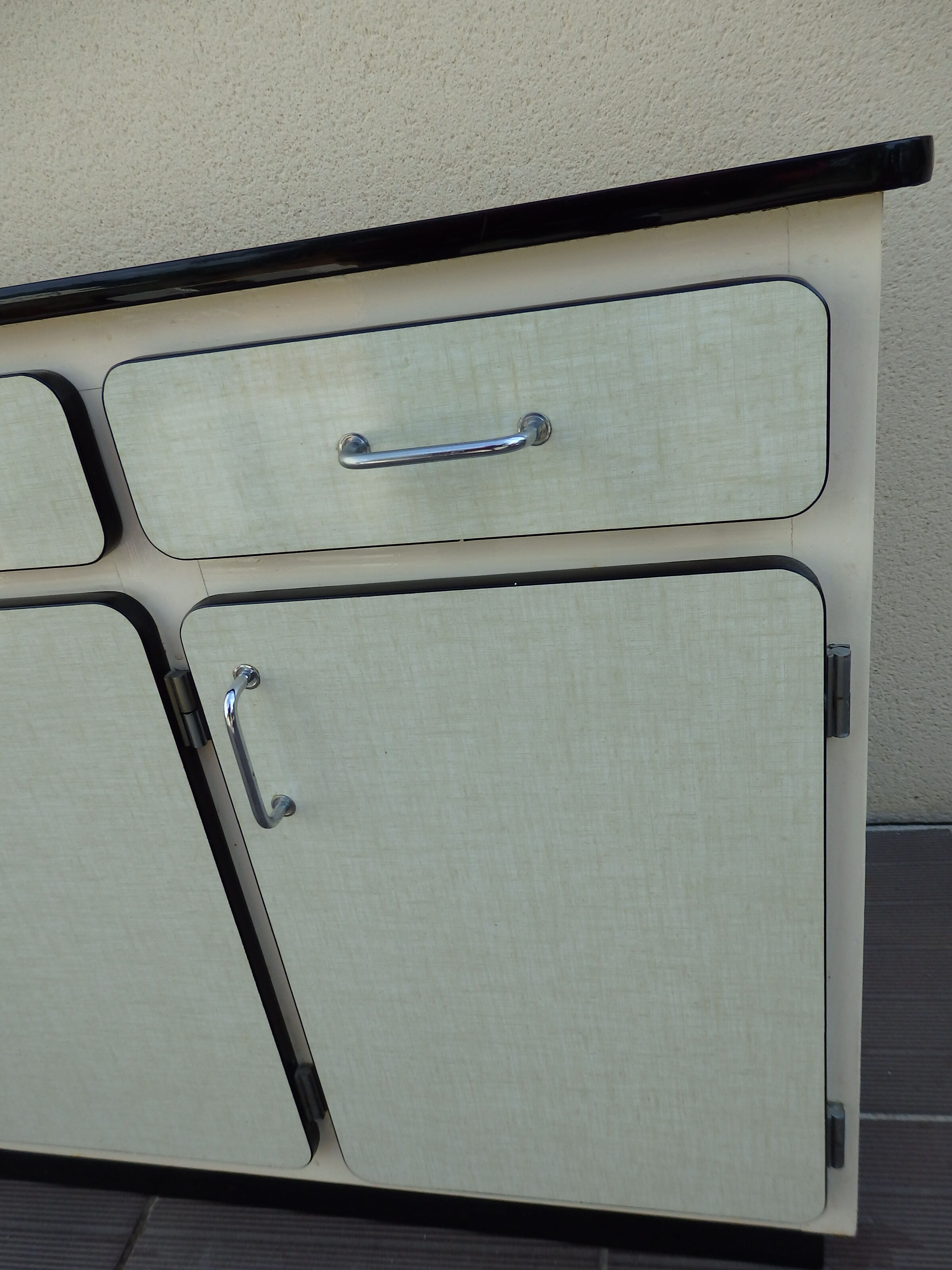 Low kitchen furniture formica