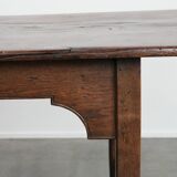 Antique English oak dining table from the 18th century for 4 to 6 people