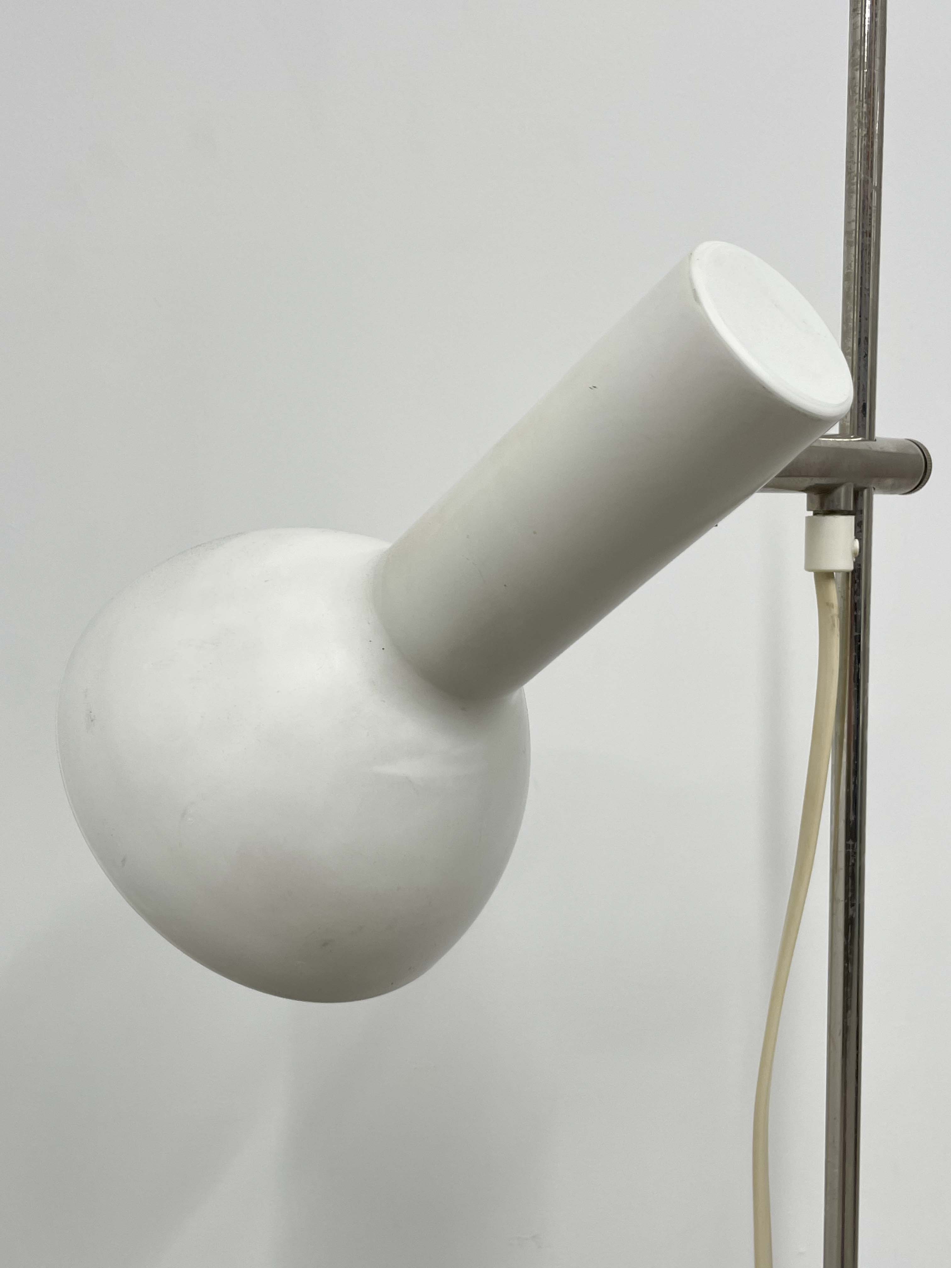Swiss floor lamp with 2 white spots