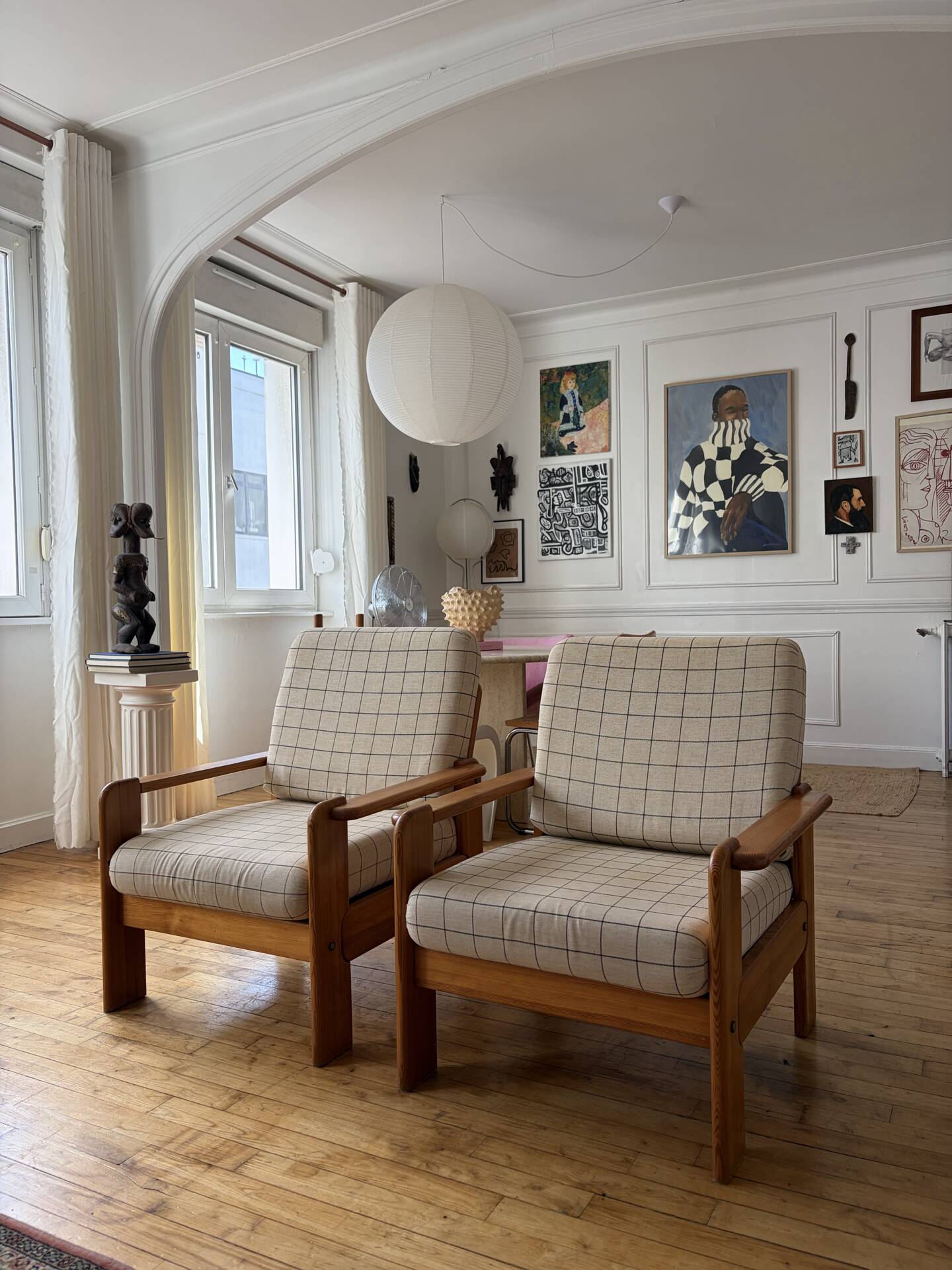 Paire de fauteuils en pin vintage 