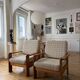 Paire de fauteuils en pin vintage 