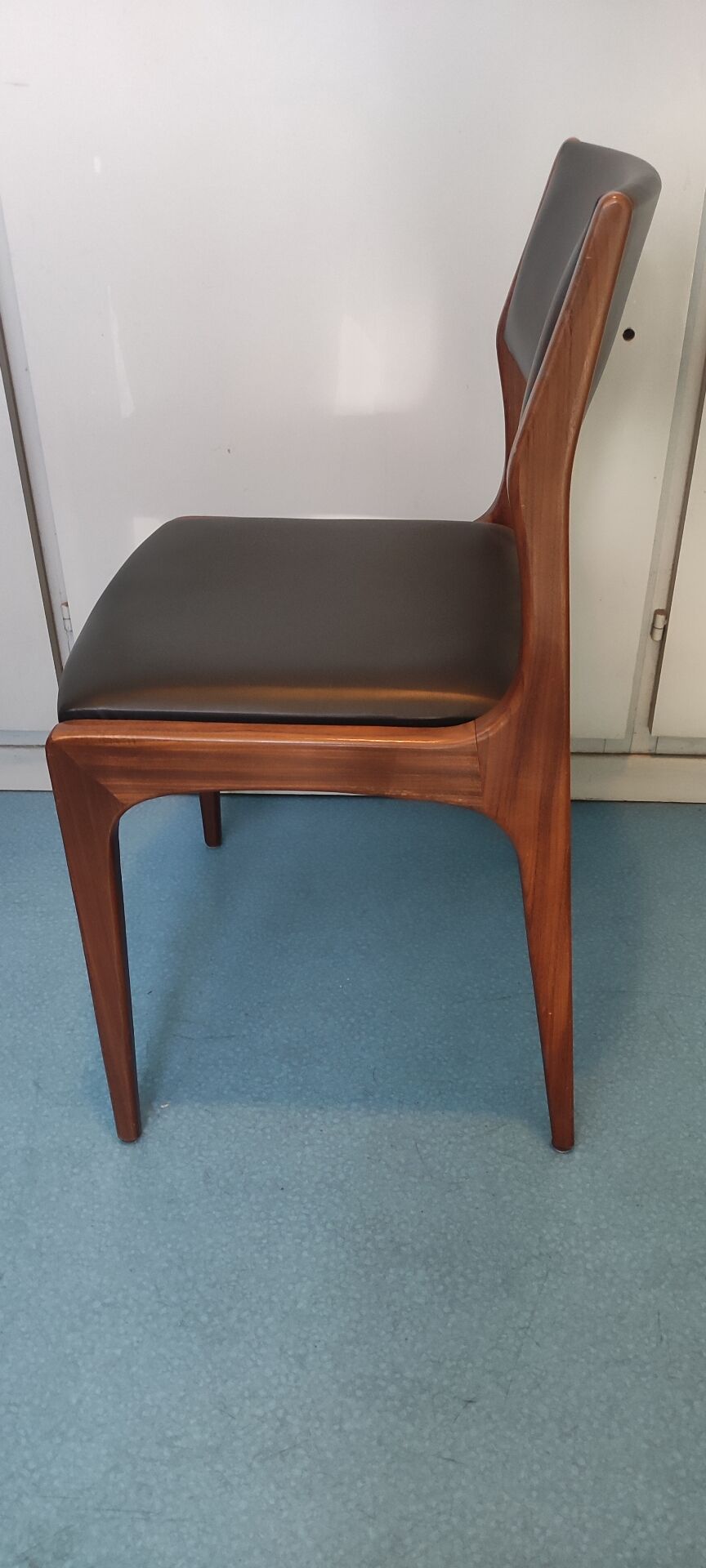 2 Scandinavian chairs