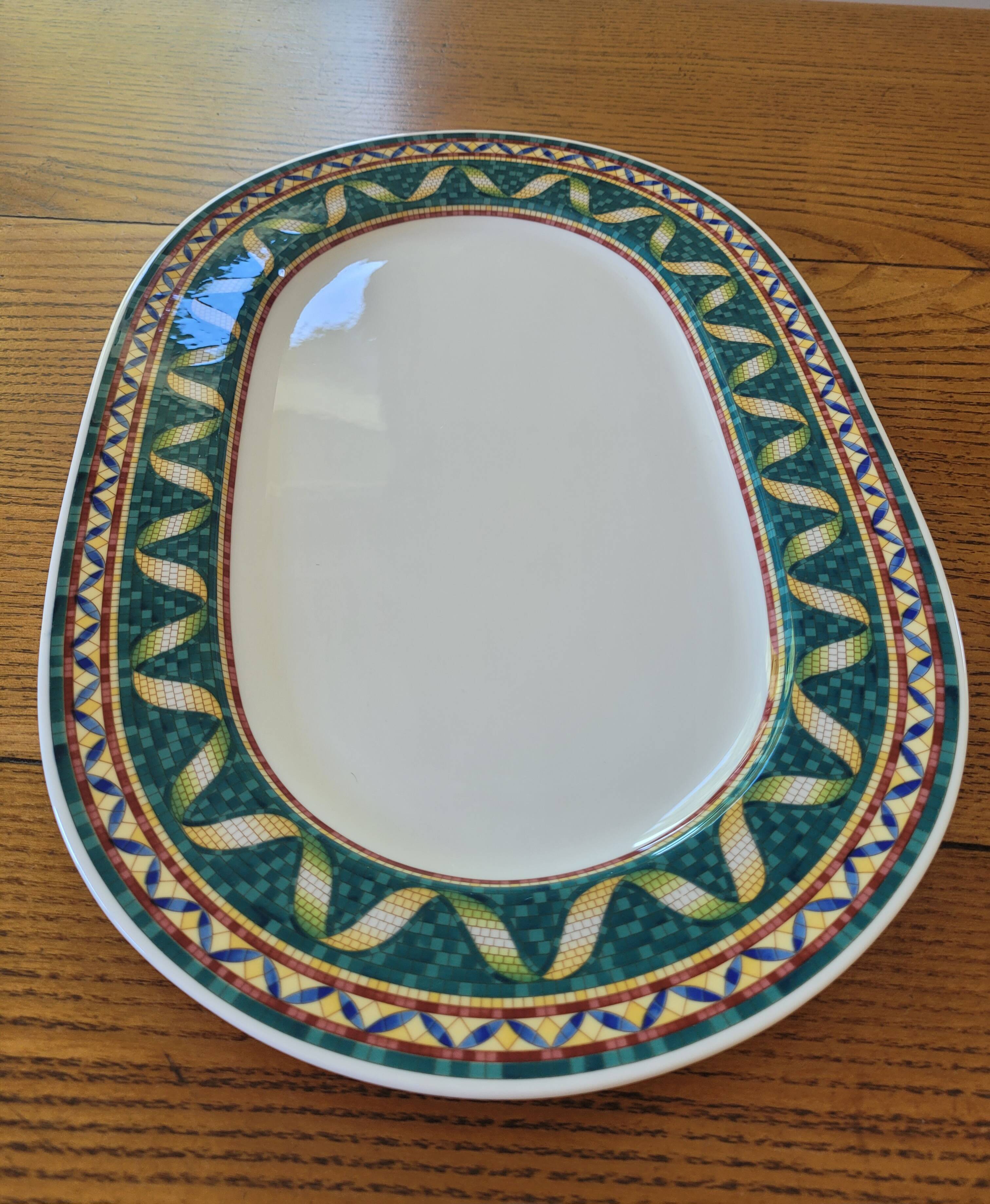 Petit plat de service en porcelaine "Pergamon" Villeroy et Boch