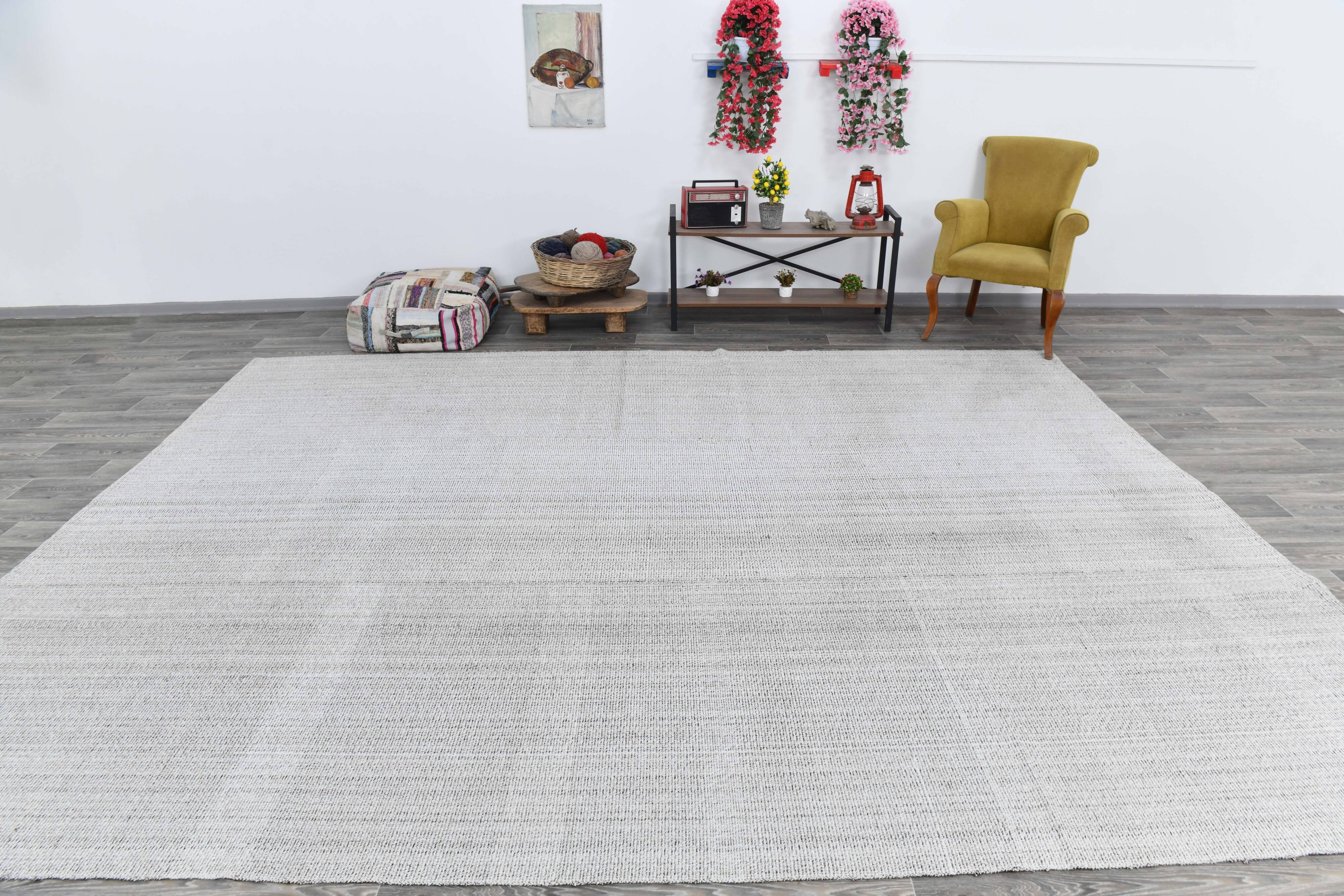 Handmade solid vintage rug 312x386cm