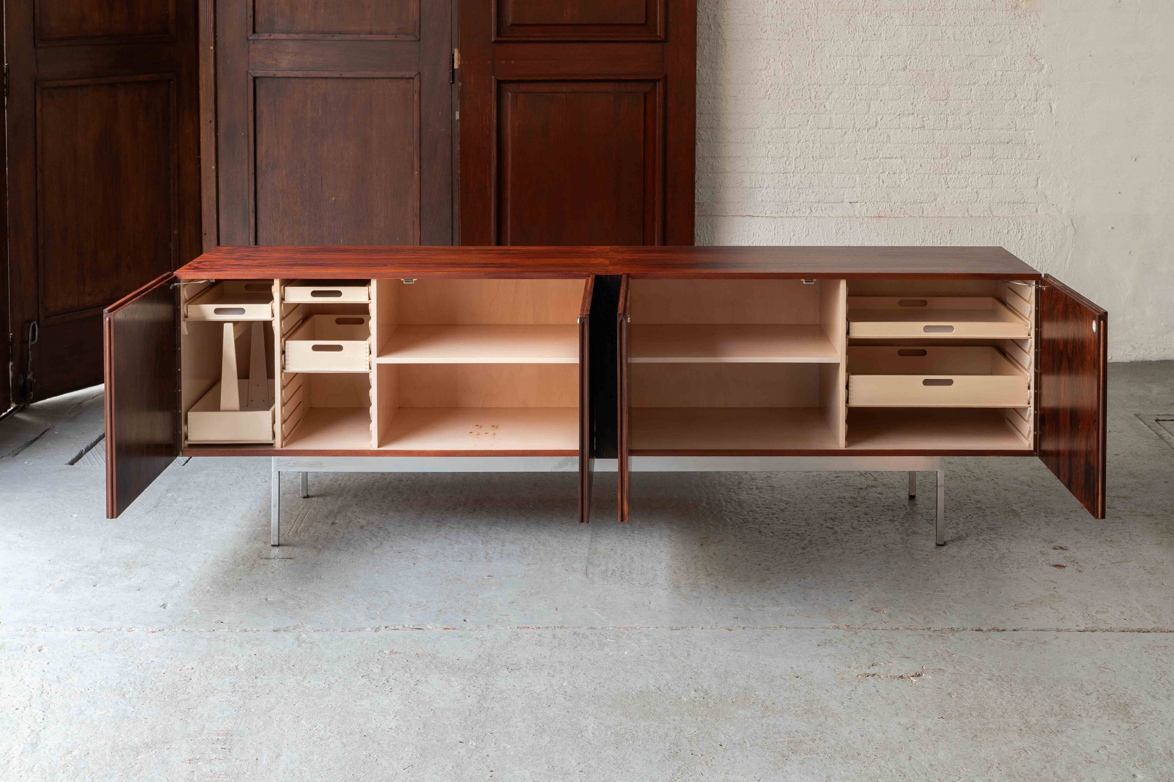 Buffet « B40 » de Dieter Waeckerlin