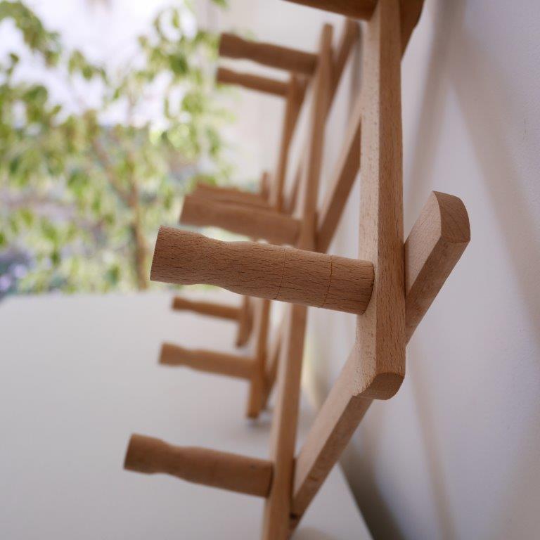 Wooden accordion coat rack