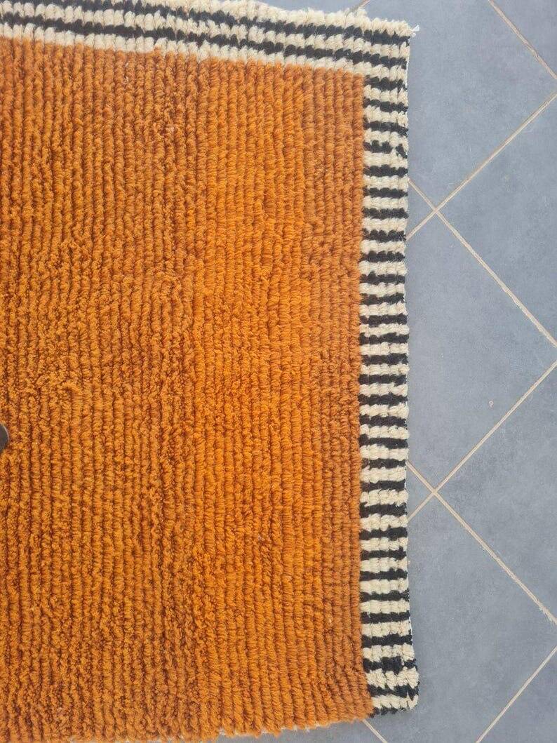 Handmade traditional pure wool rug size 2/3 m