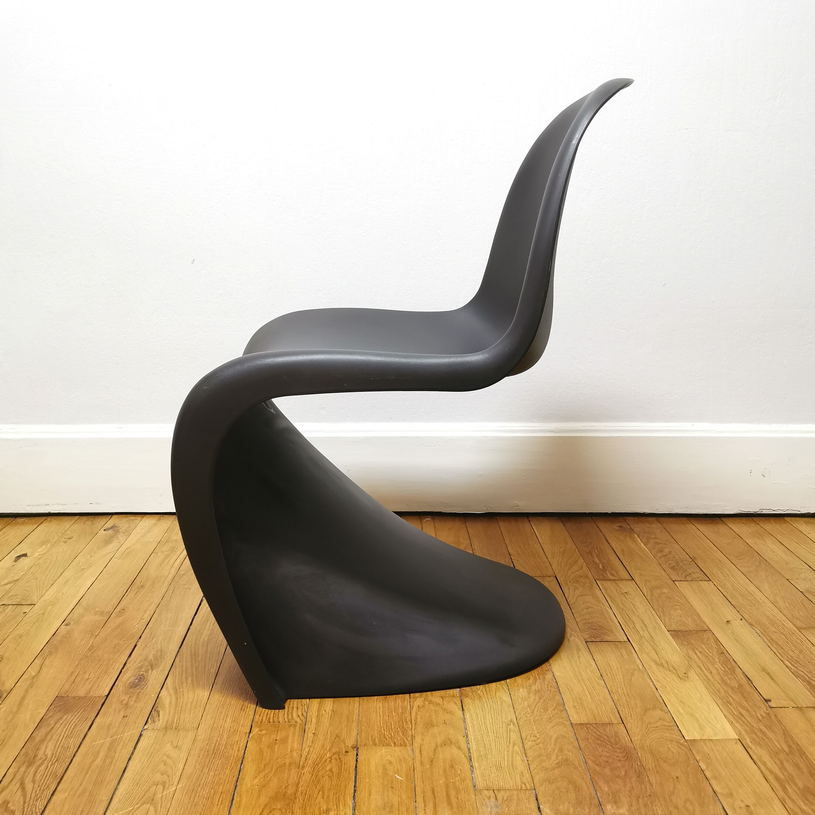 Chaise S de Verner Panton, Vitra