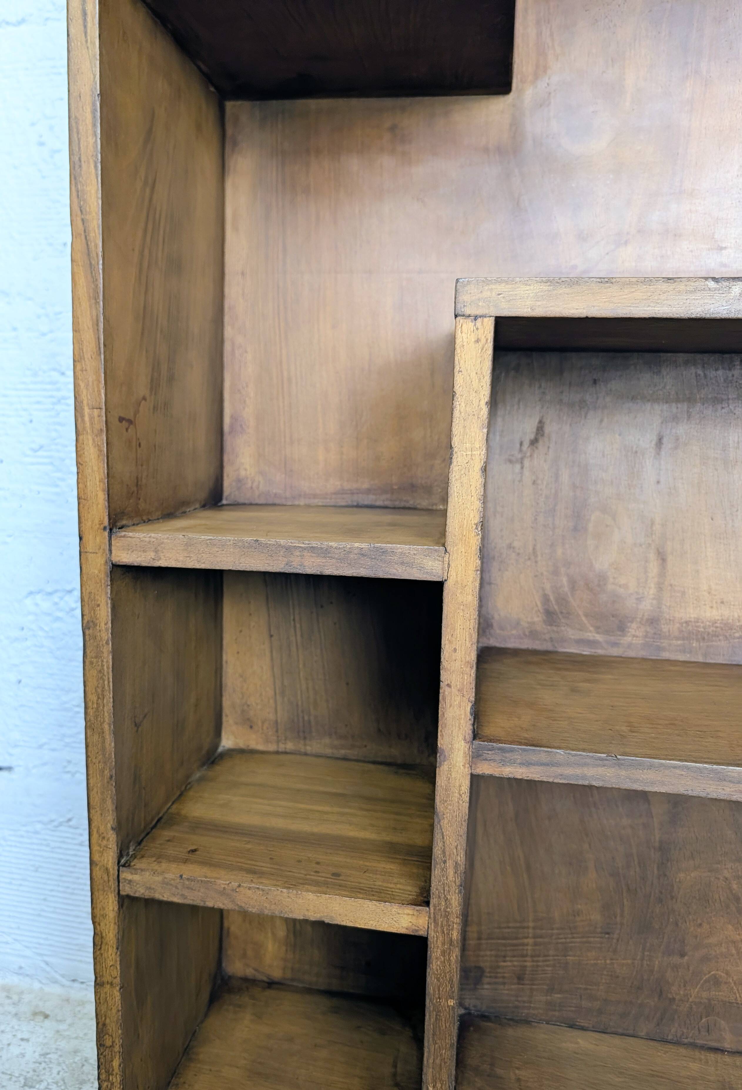 Asymmetrical Art Deco bookshelf
