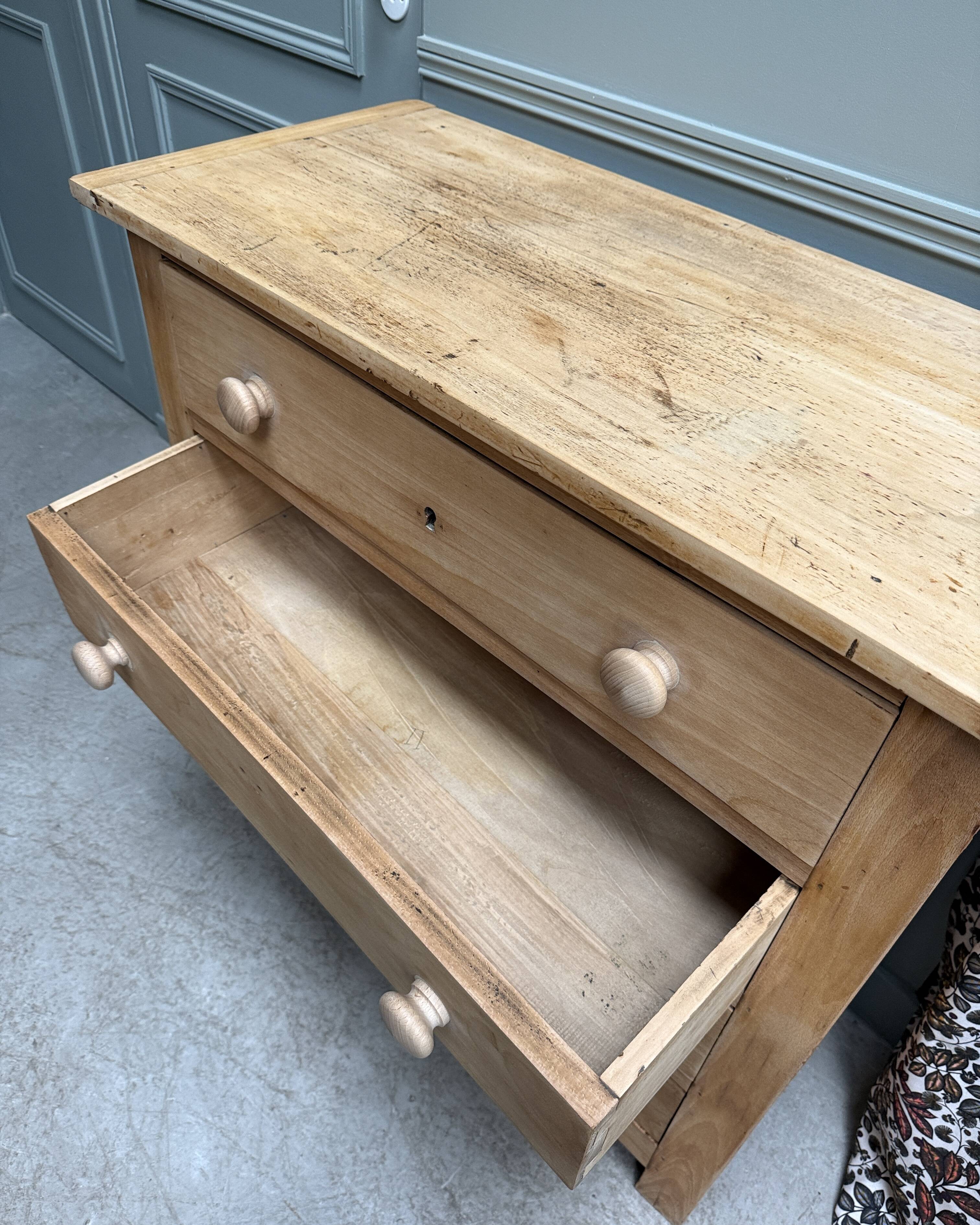 Commode vintage rénovée
