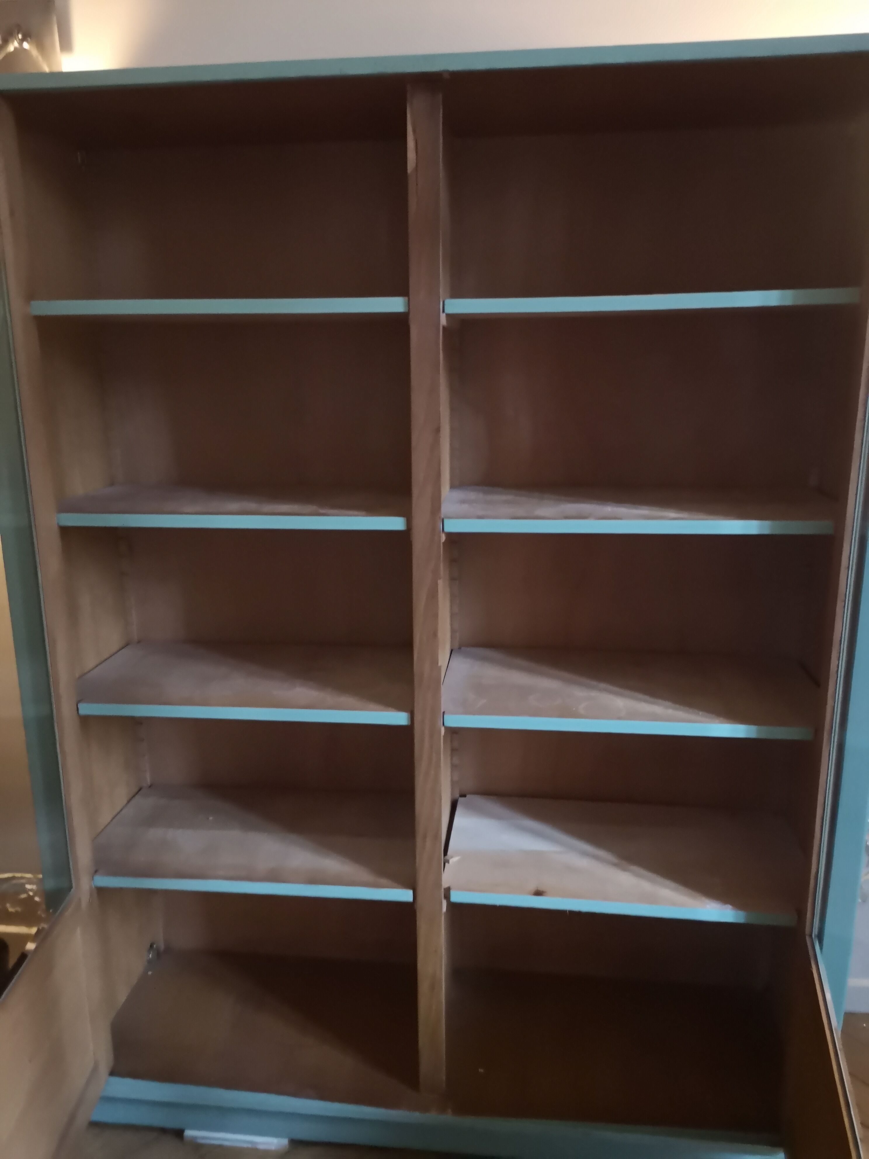 Armoire vintage