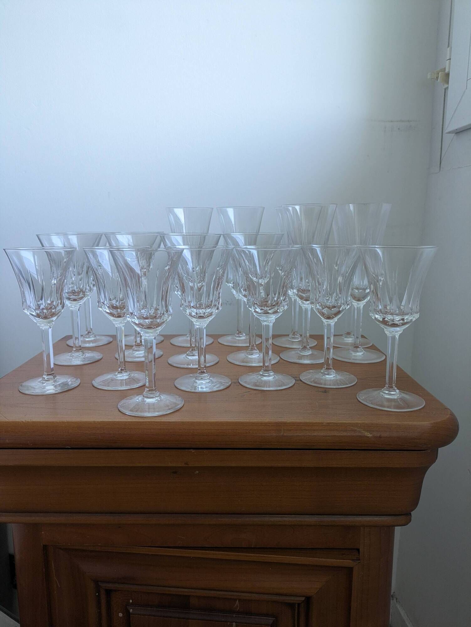 Large 19-Piece Vintage Val Saint Lambert Crystal Glassware Set