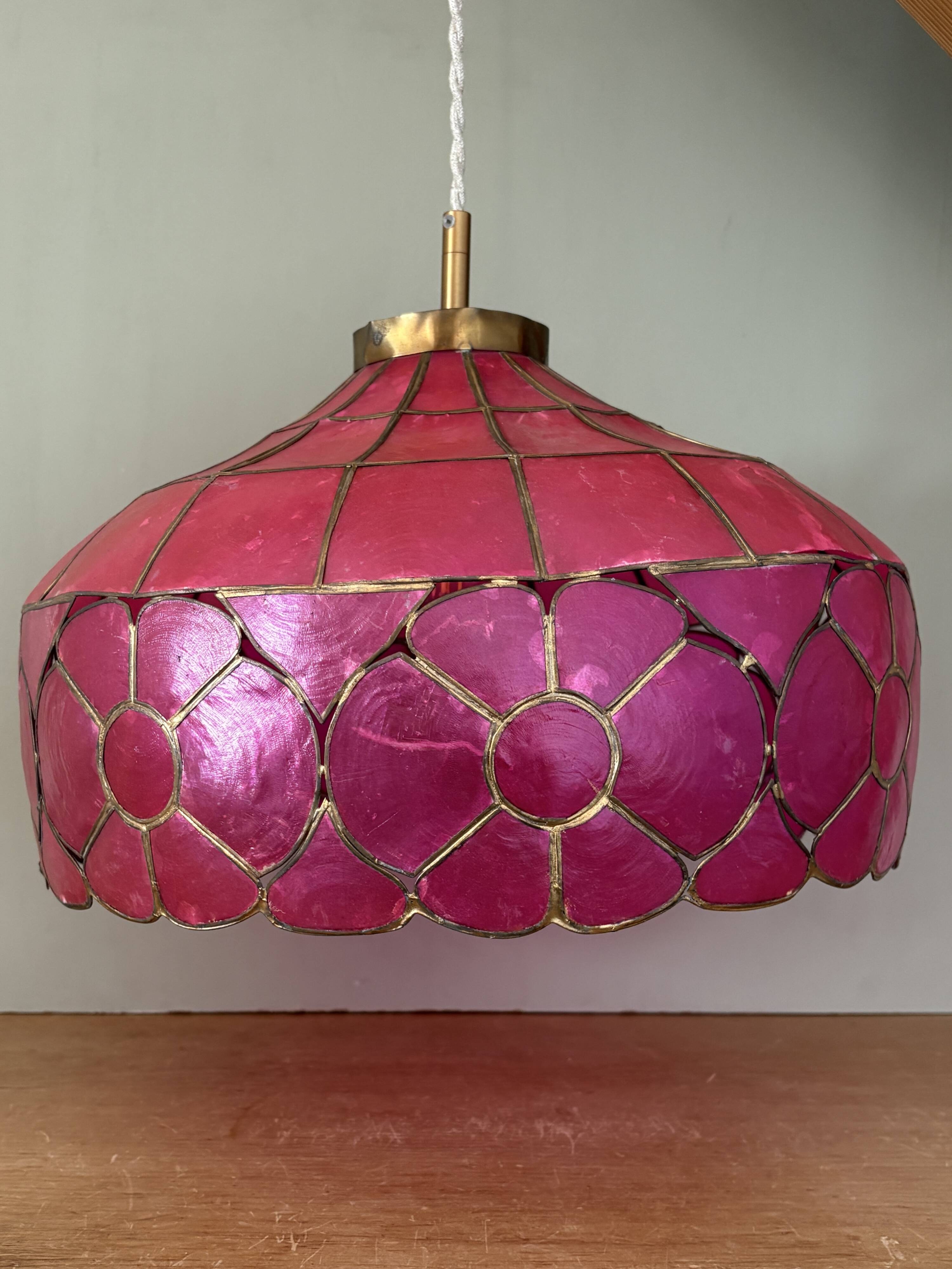 Suspension abat-jour vintage en nacre rose