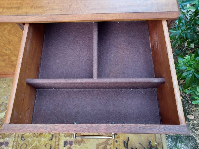 Vintage Scandinavian style sideboard in elm from the 1960s - Low buffet
