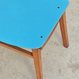Pair of wooden and plastic chairs Ton Bystrice Thonet