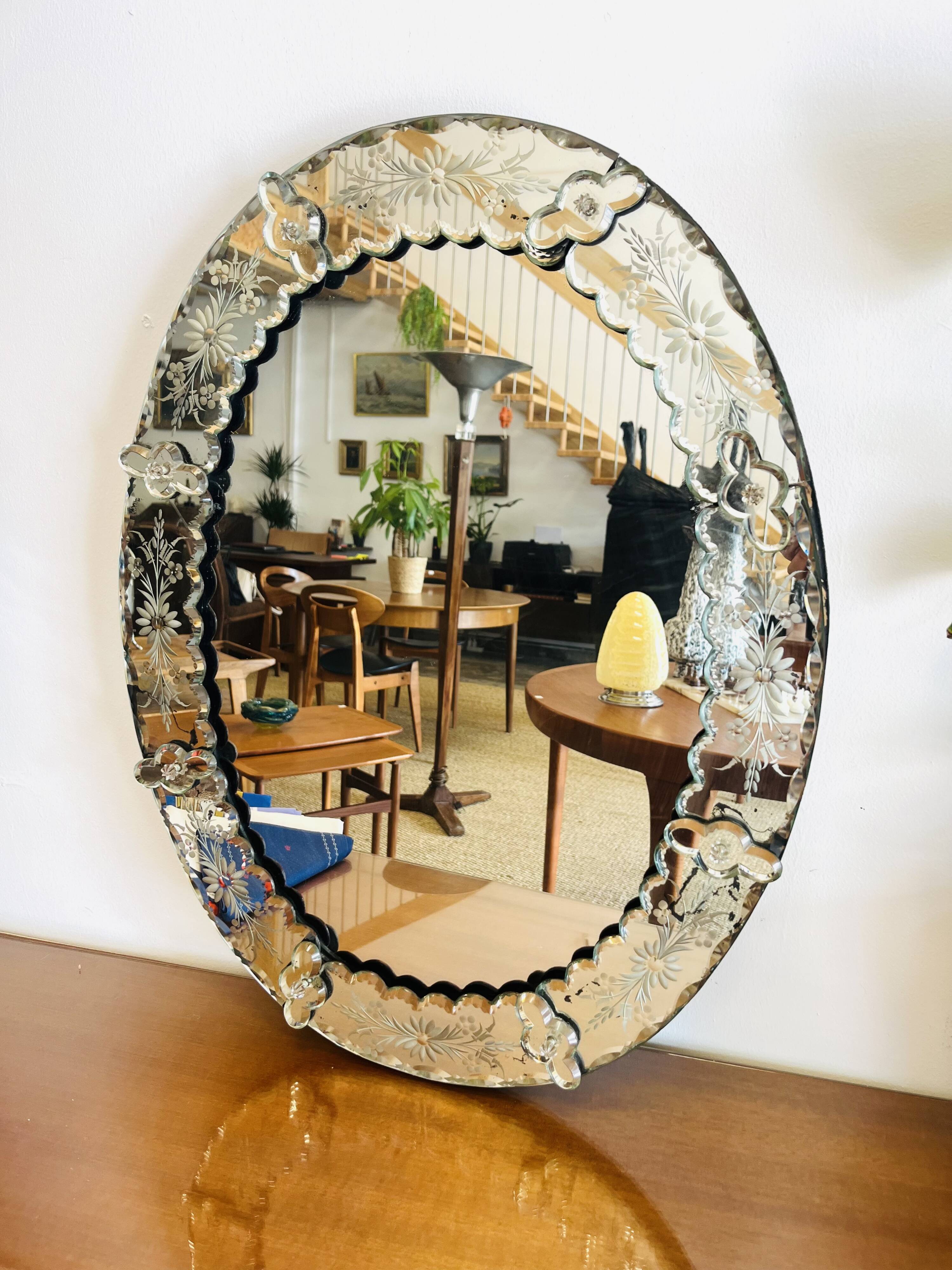 1950s Oval Venetian Glass Mirror - 636008