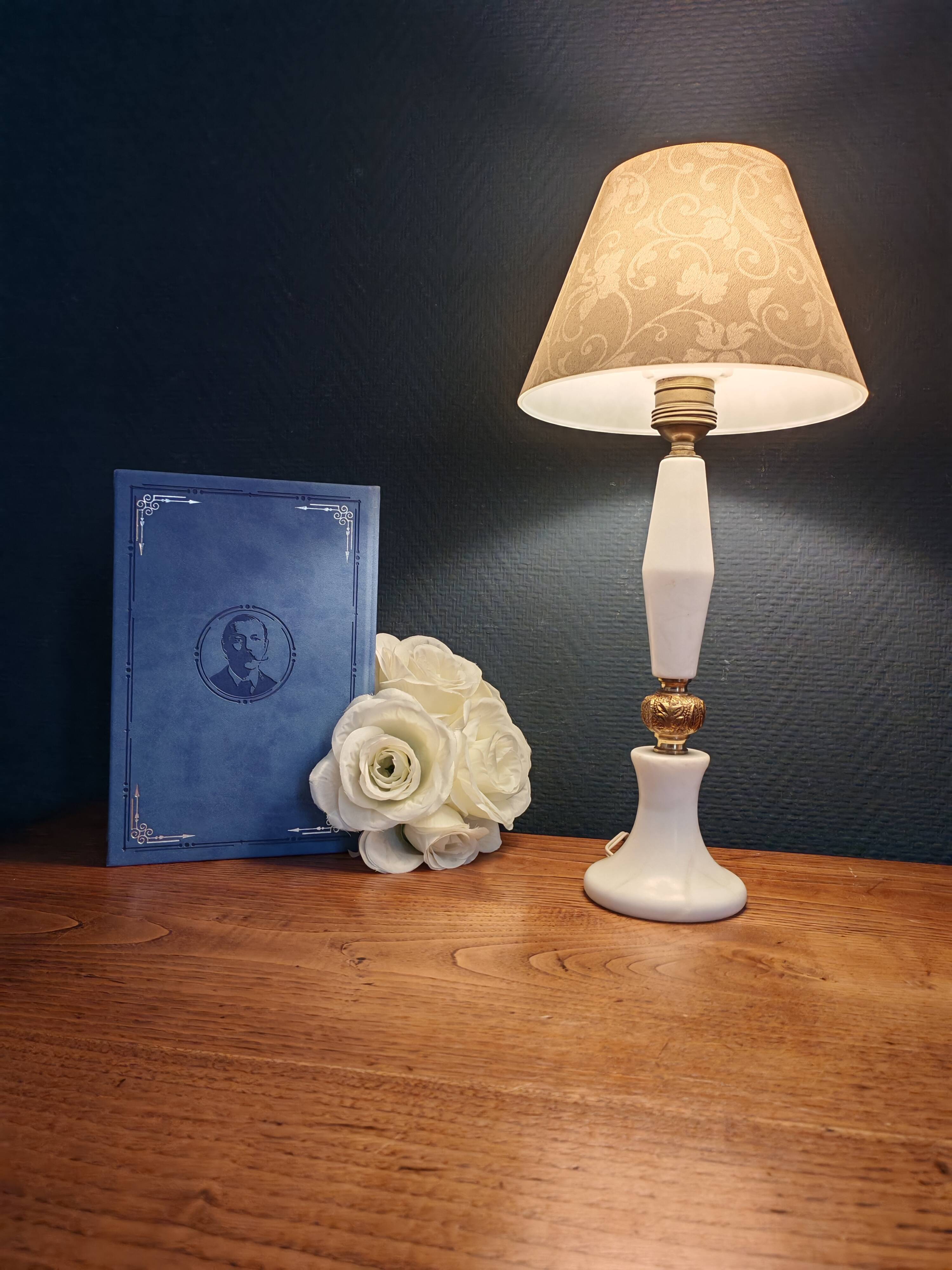 Vintage Table Lamp in White Marble and Brass