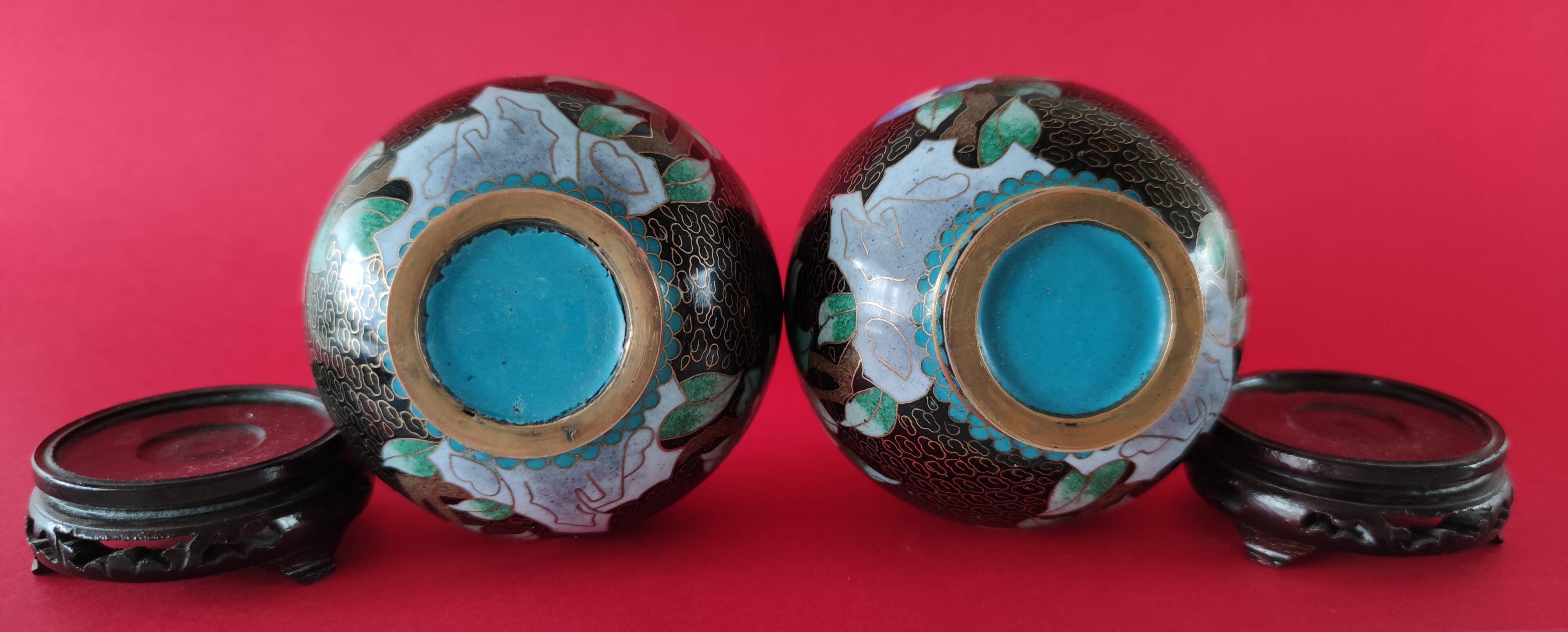 Pair of vintage cloisonné enamel vases from the 20th century H19 cm