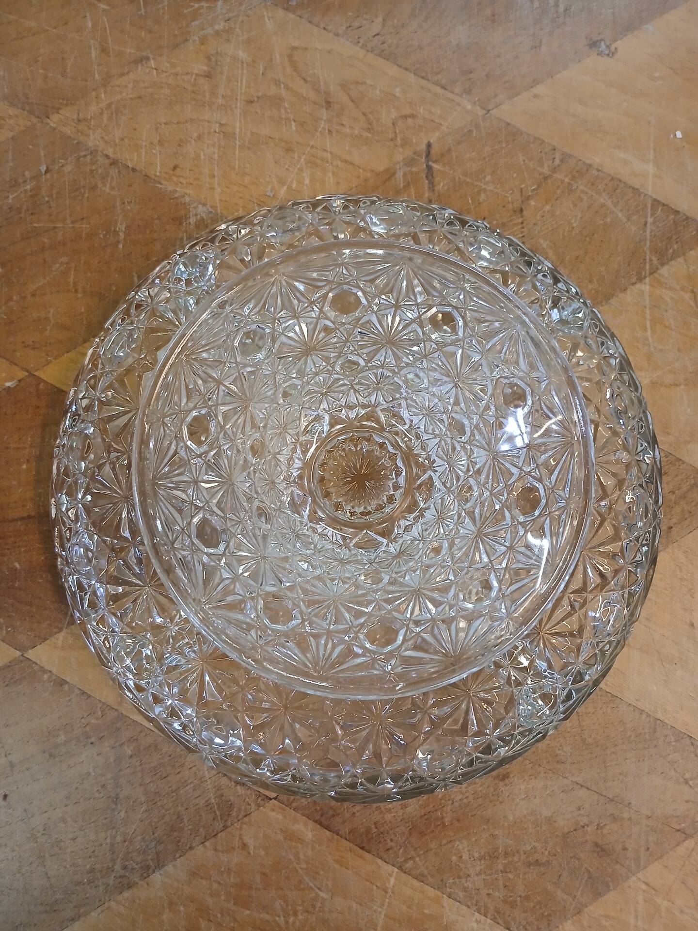 Plat apéritif vintage en verre moulé