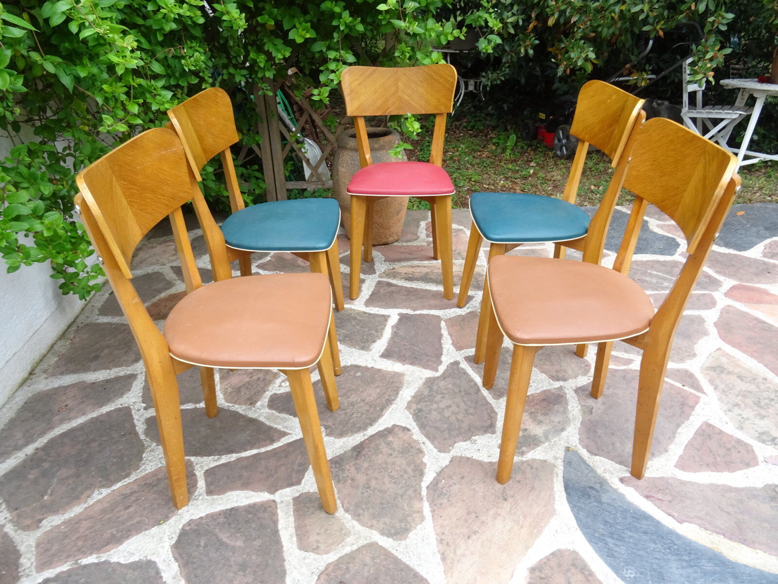 Set of 5 compass foot chairs
