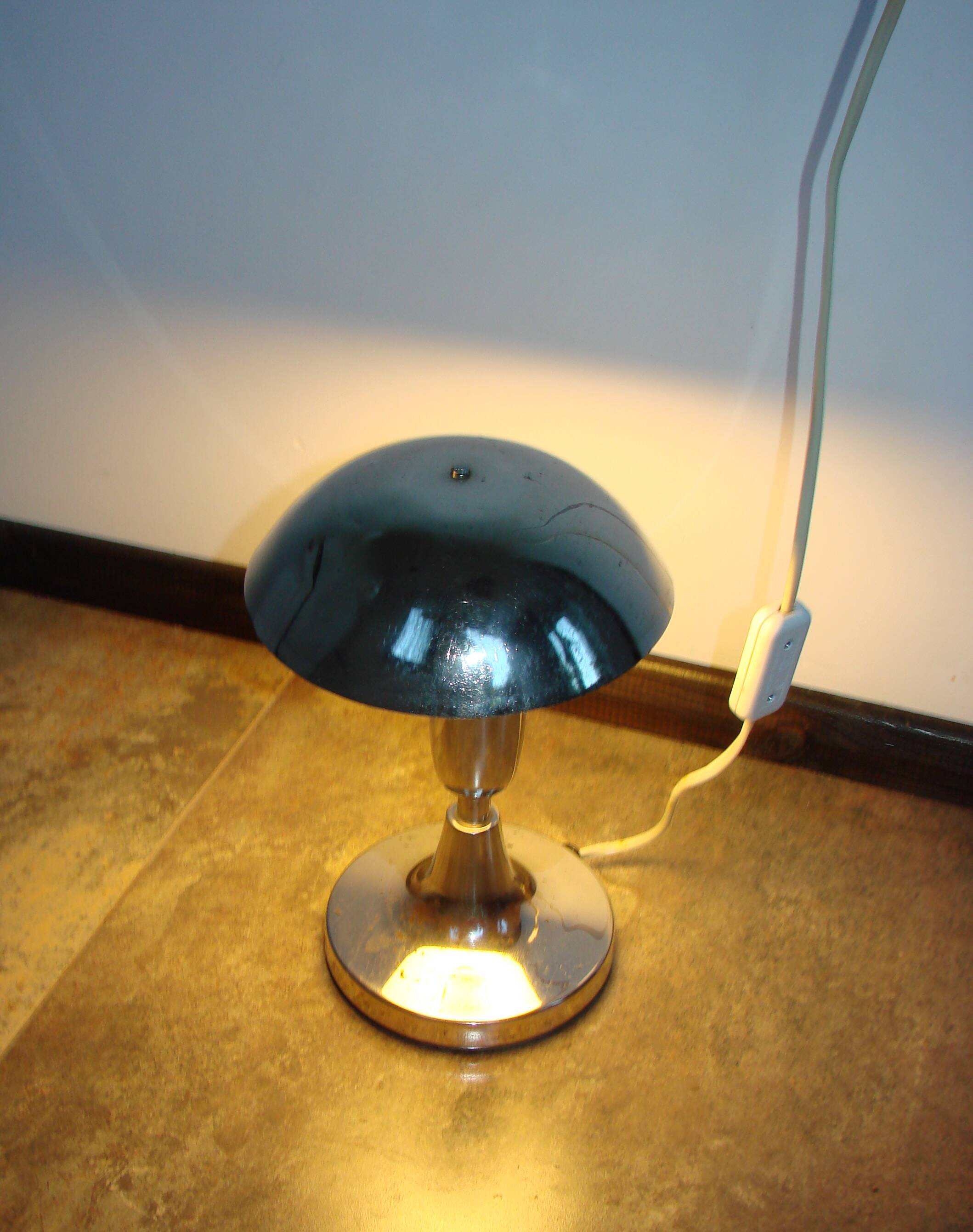 A Polish ‘mushroom’ table lamp from the 1960s.