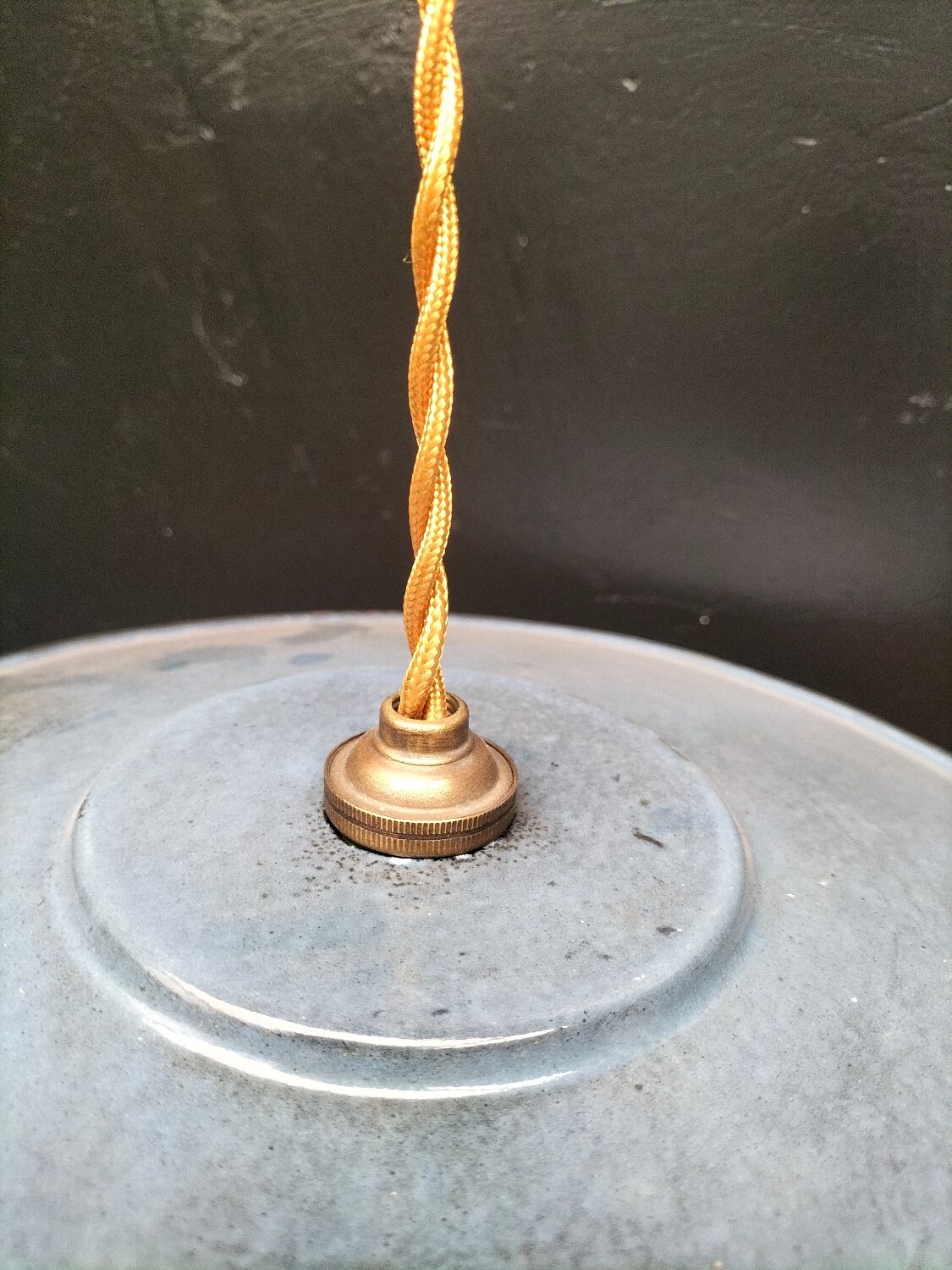 3 suspensions en tôles émaillées