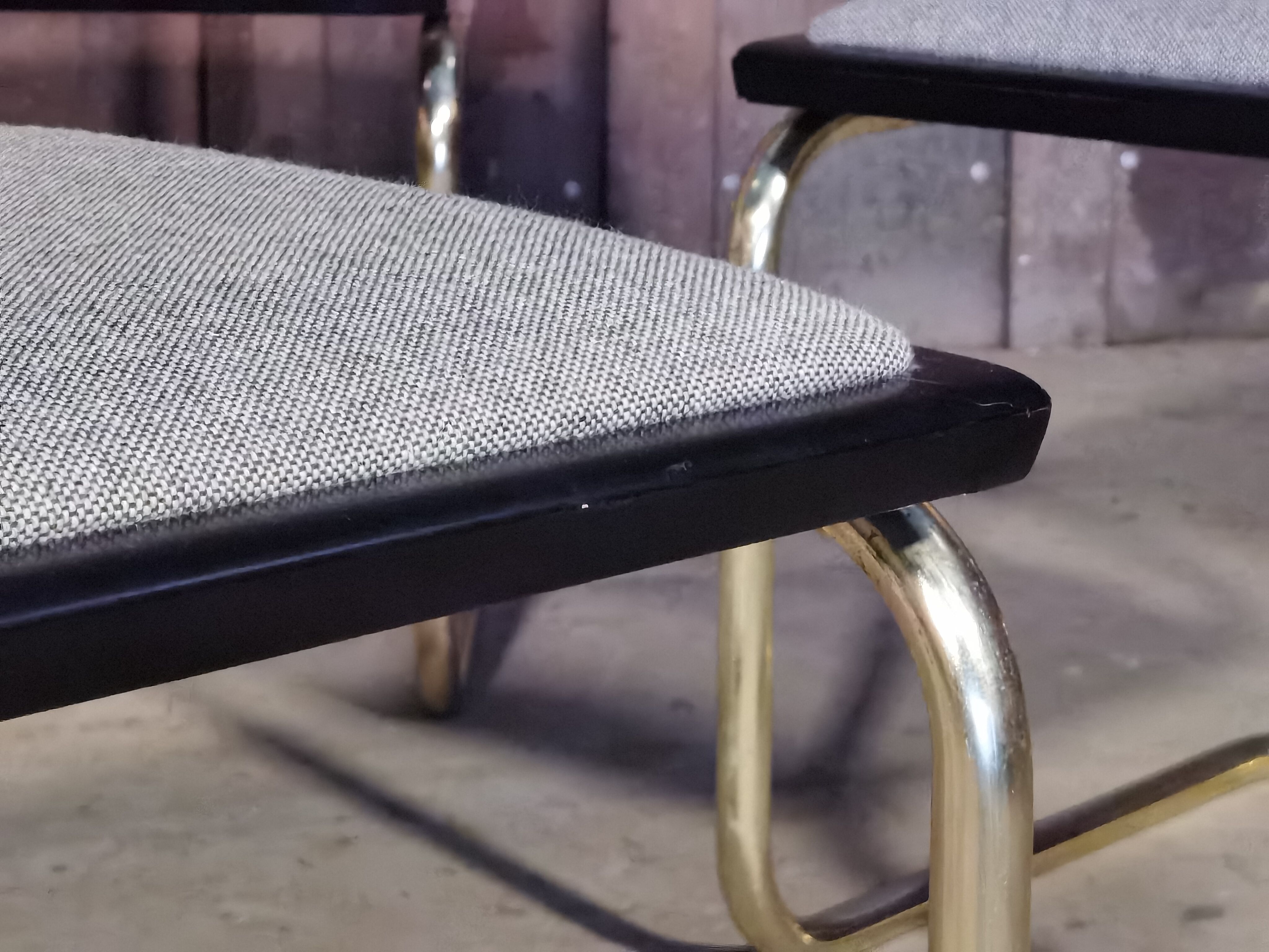 Lot de 4 chaises pied doré B32 Marcel Breuer