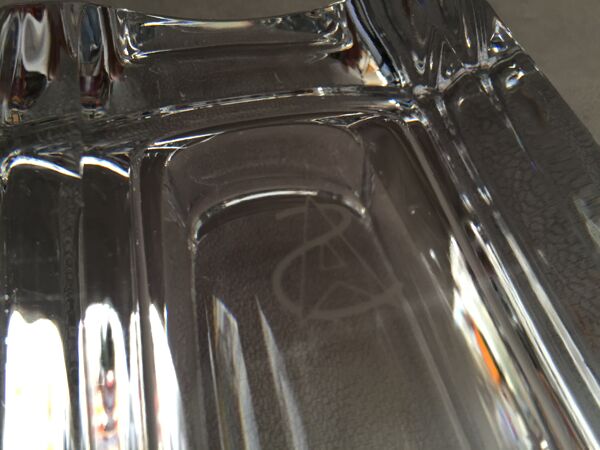 Gros cendrier en cristal massif moderniste design monogramme ''sa'' art