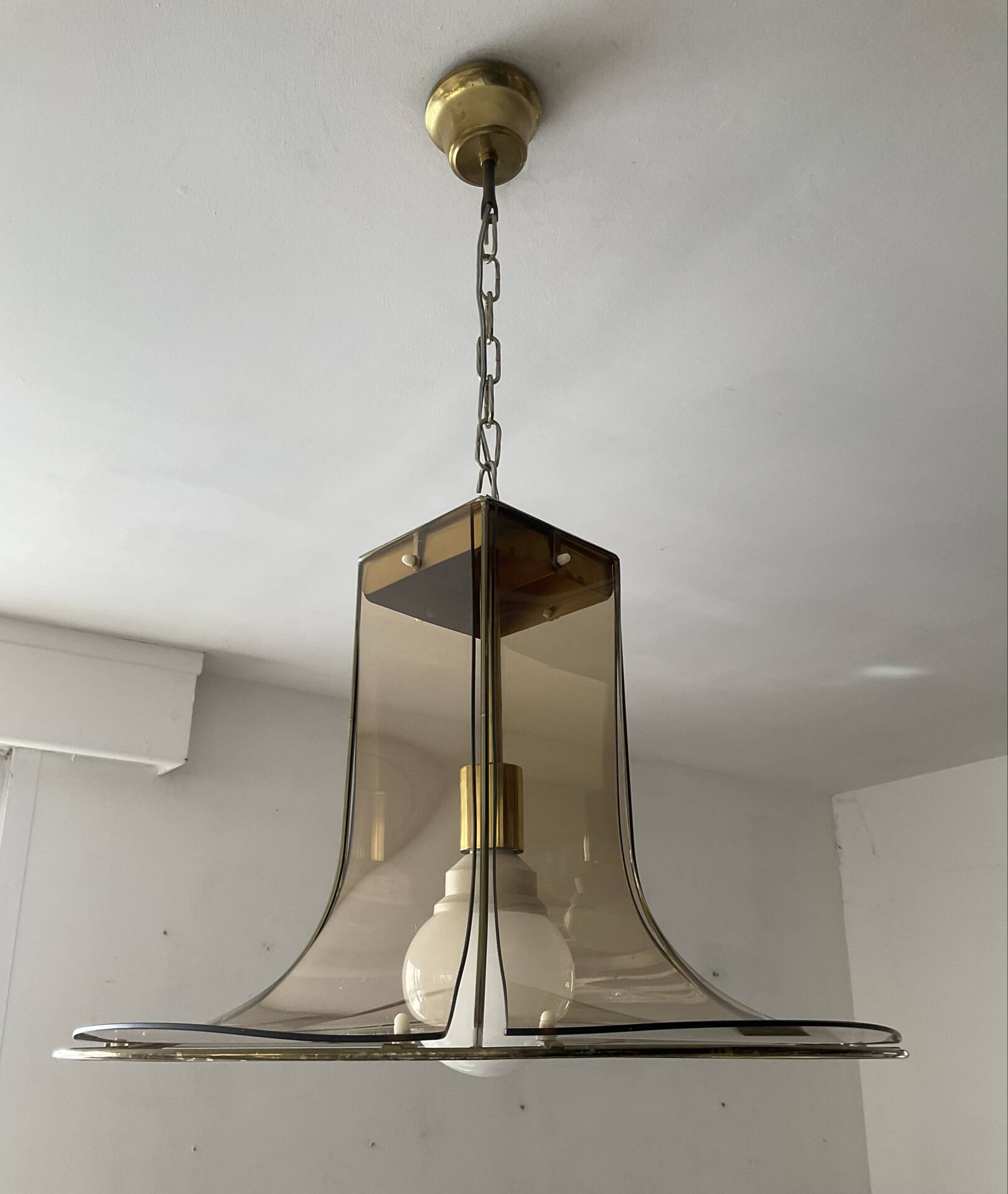 Italian suspension lamp in smoked glass and brass from the 1970s.