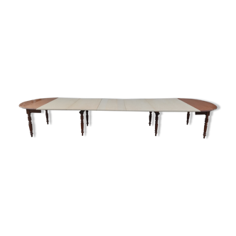 Large table, dining room, with 5 extensions, 8 feet.wood