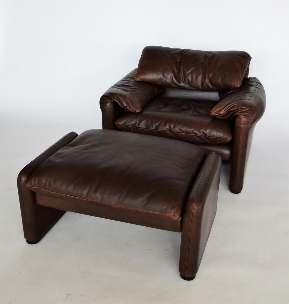 Maralunga armchair in leather & Ottoman by Vico Magistretti for Cassina 1970 s