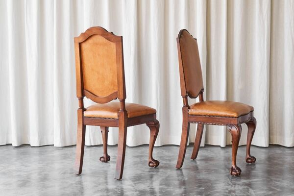 Paires rares de chaises 't Woonhuys Amsterdam cuir patiné, années 1920