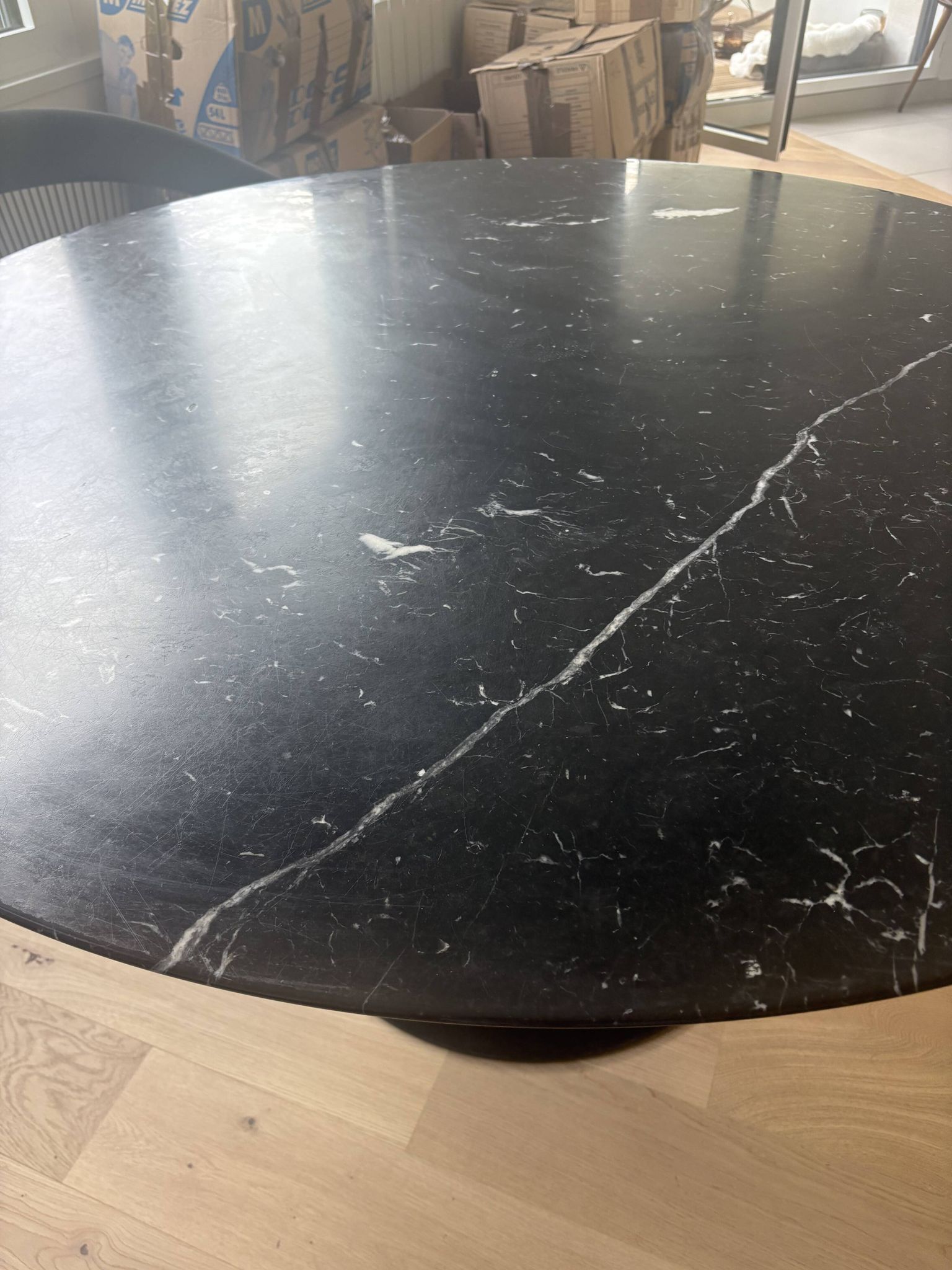 Sarrinen Tulip Round Table