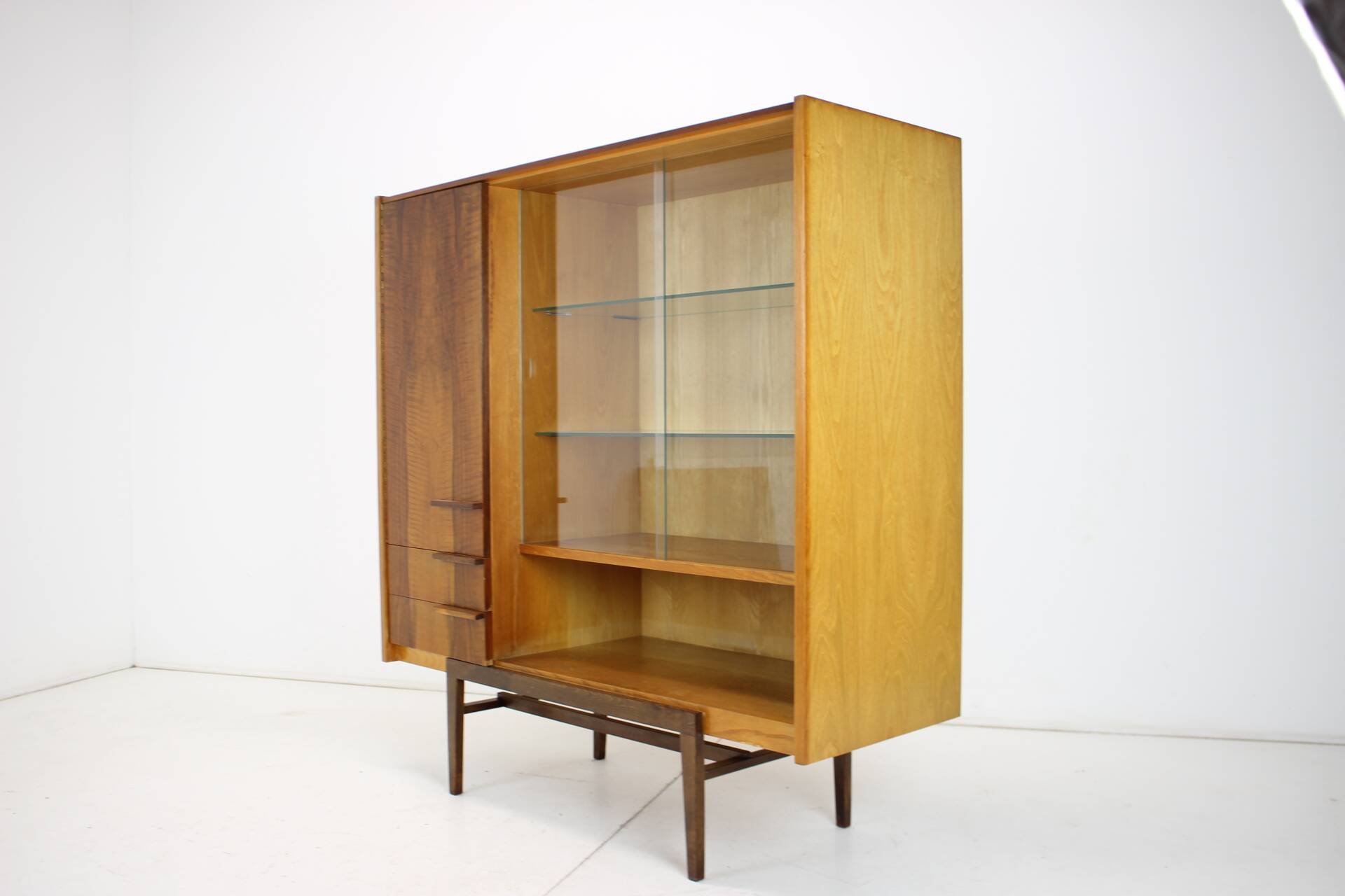 Design Midcentury Bookcase by František Mezulánik, Czechoslovakia, 1960s