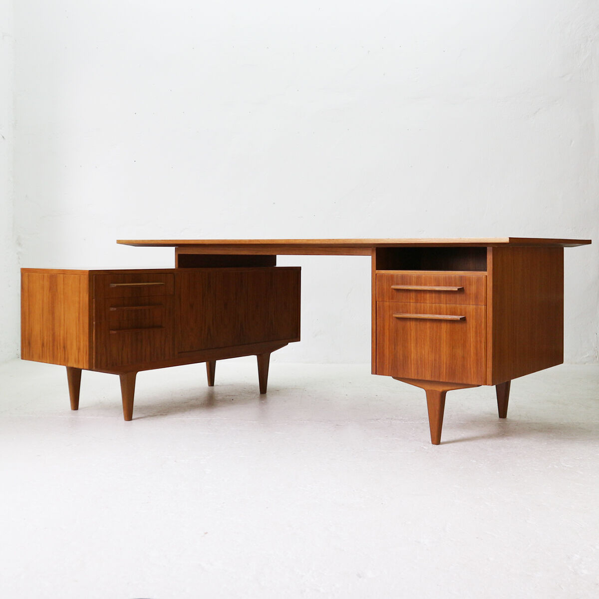 Large Mid-Century Modern Executive Desk with Sideboard by WK Möbel
