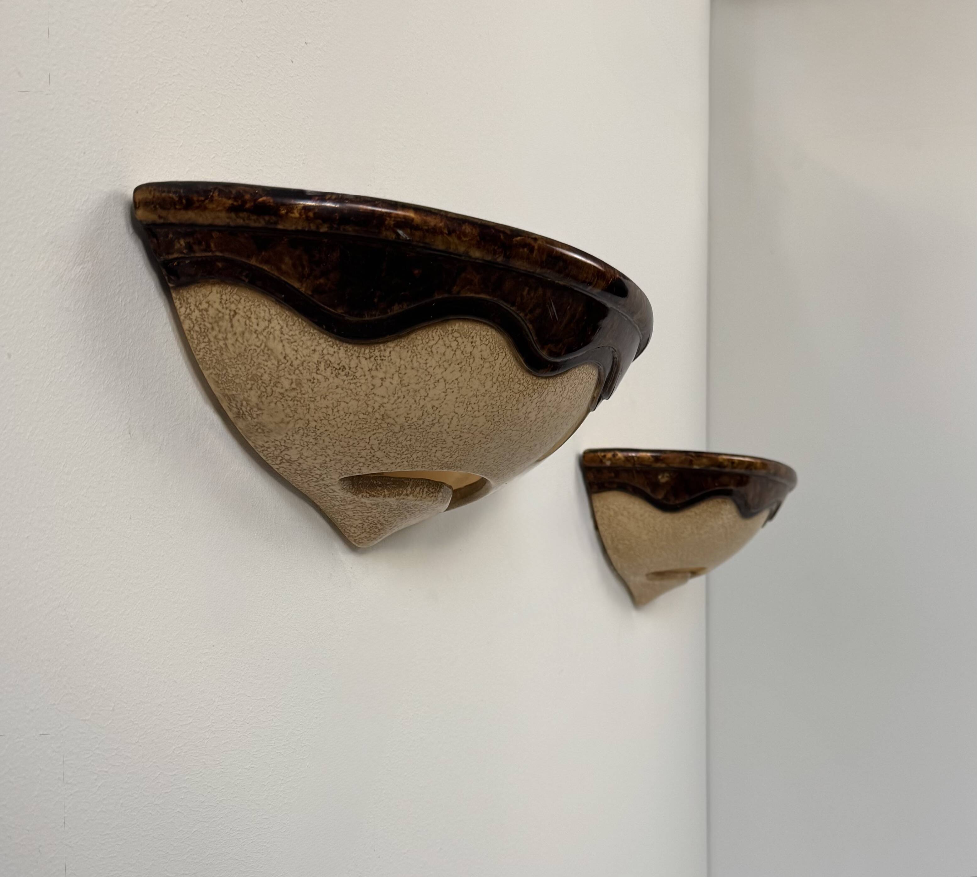 Paire d'appliques murales vintage porcelaine beige et marron, France, 1960