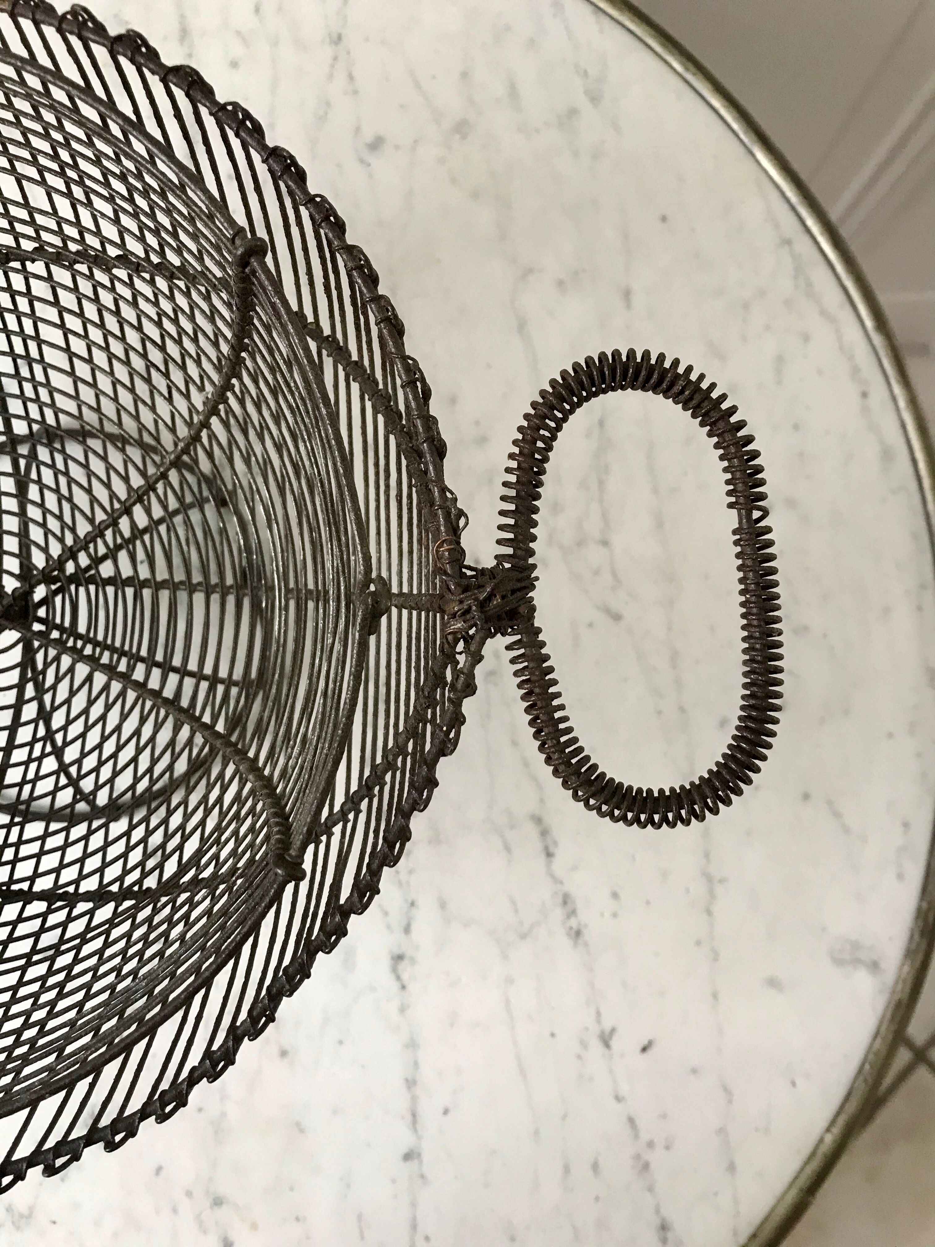 Modular salad basket / egg early twentieth century