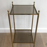 Paire de bouts de canapé de style néoclassique en métal doré et verre