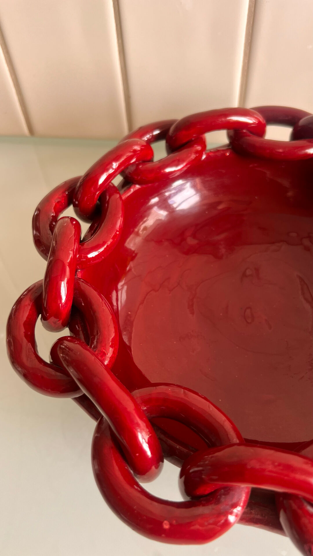 Vallauris ceramic cup with chain decoration