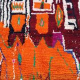 Handwoven Moroccan rug, natural wool, 250cm x 150cm, elegant decoration.