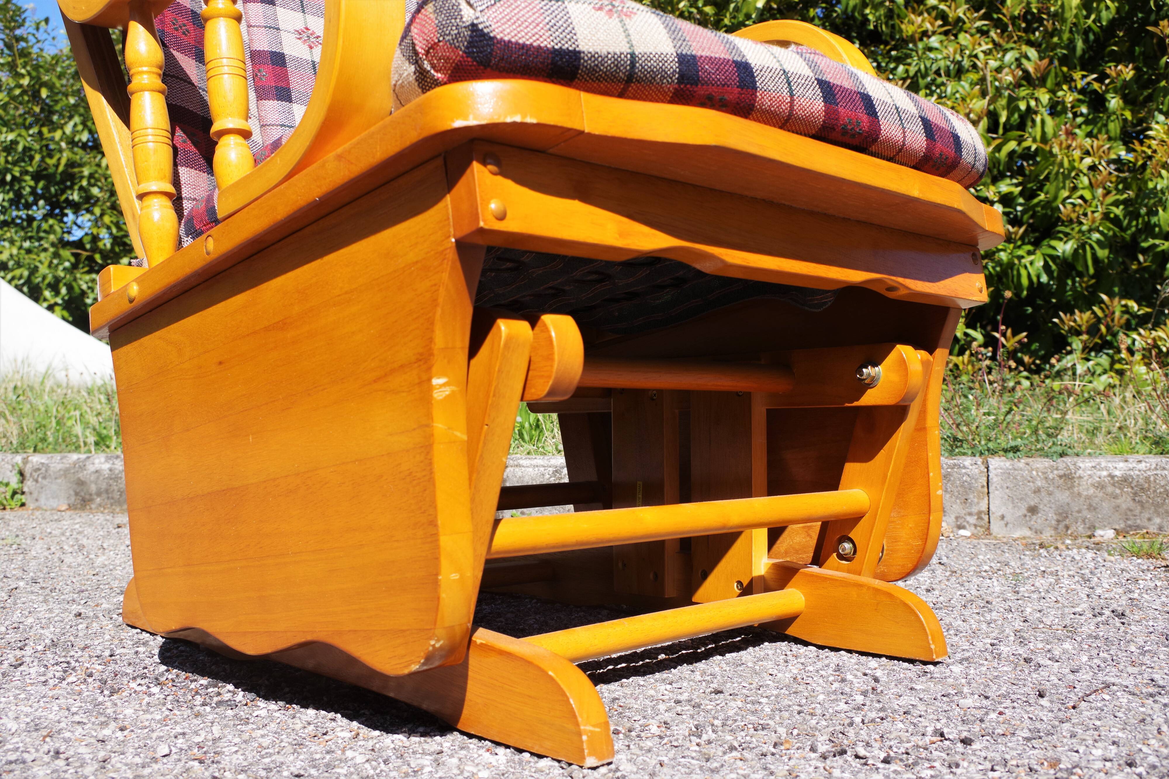 Rocking chair in pine, 1970s