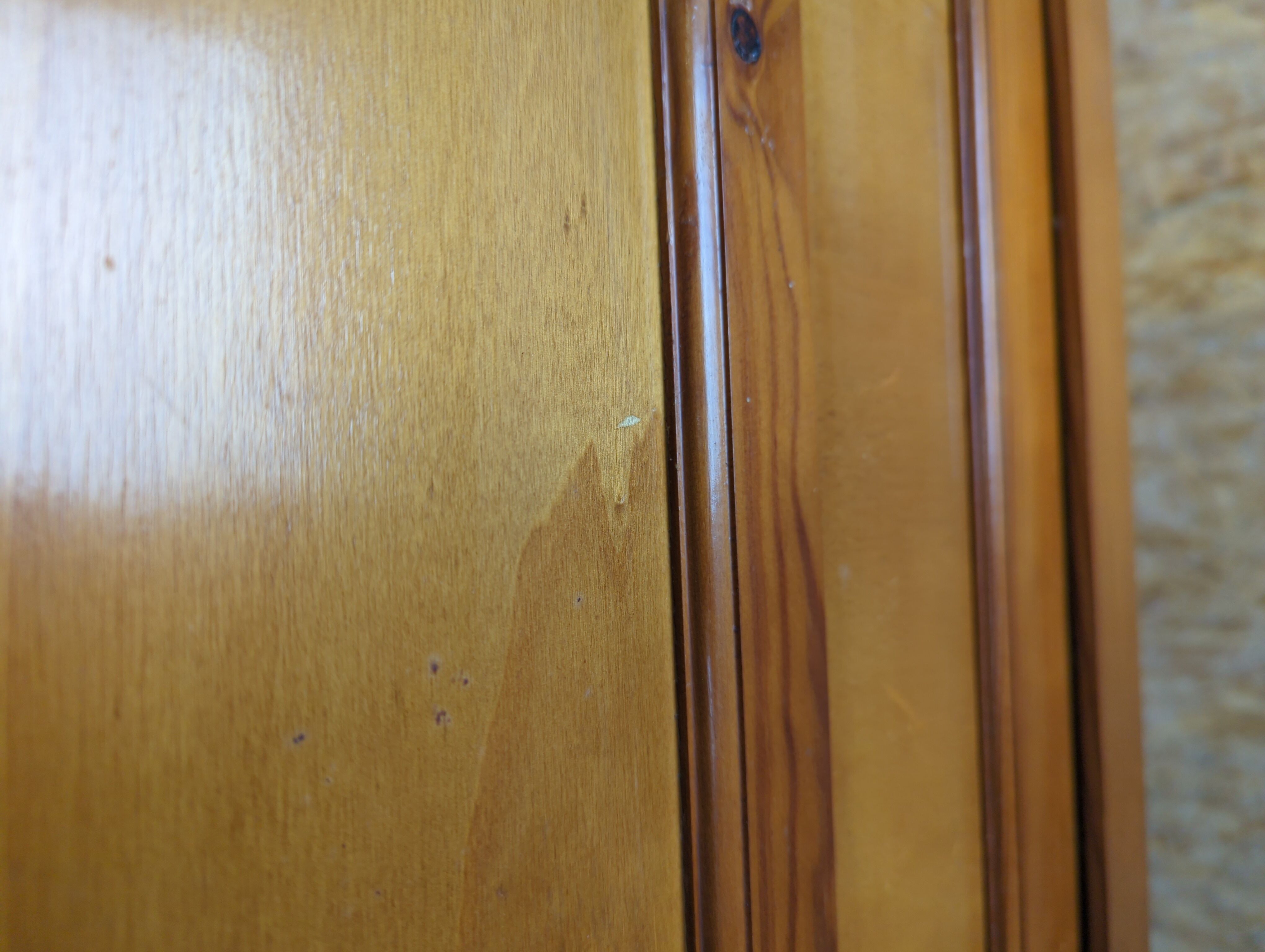 Armoire bonnetière une porte avec penderie