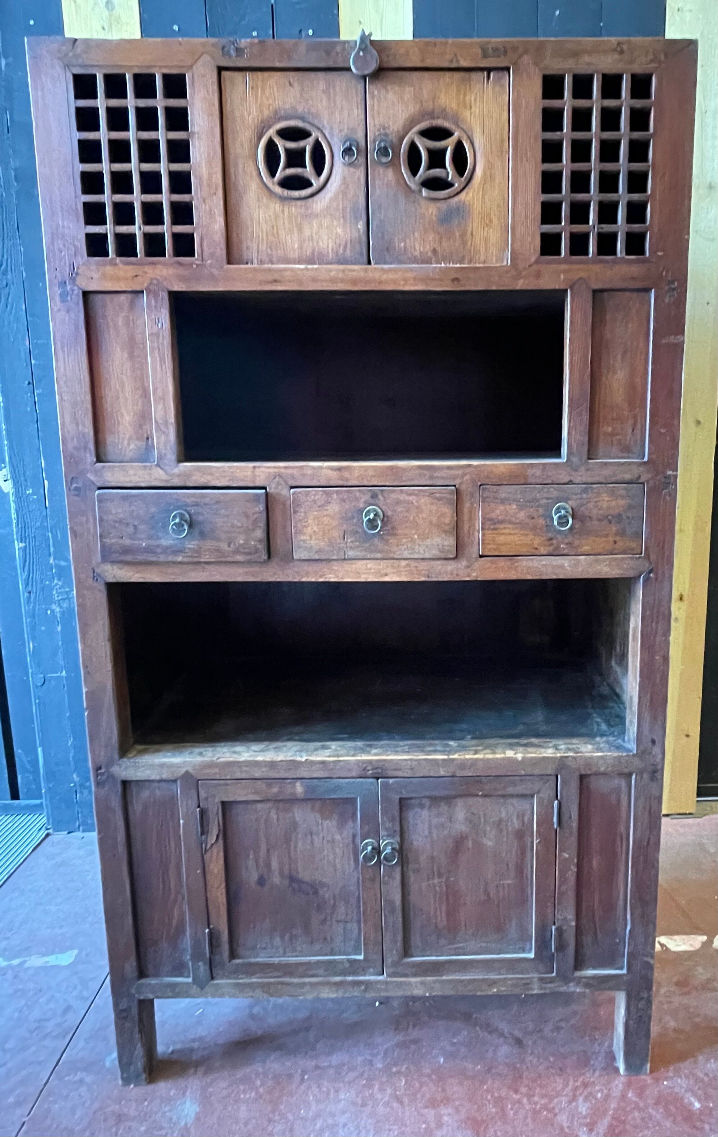 Chinese vessel cabinet 19th century in elm wood