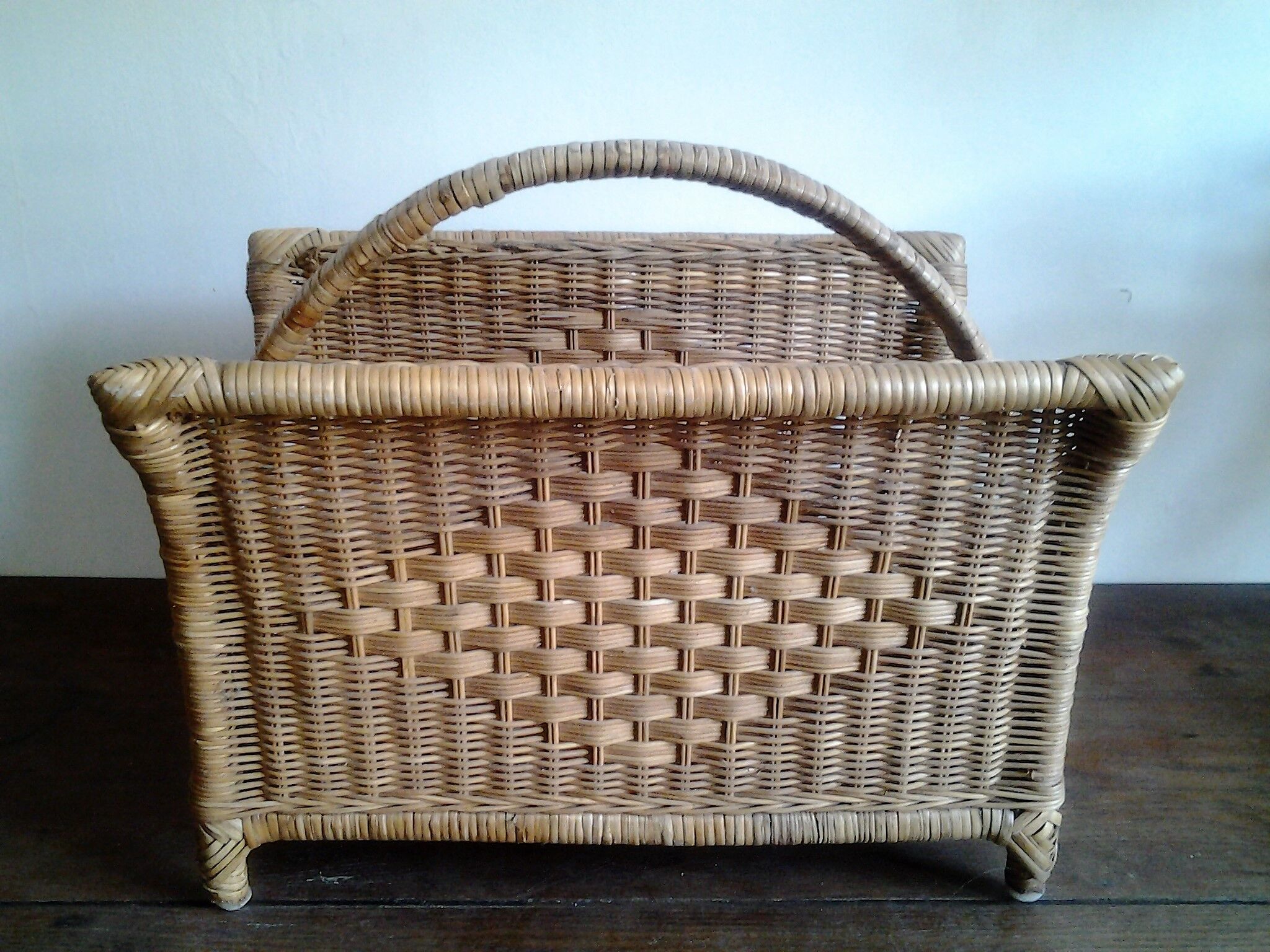 Review door vintage wicker