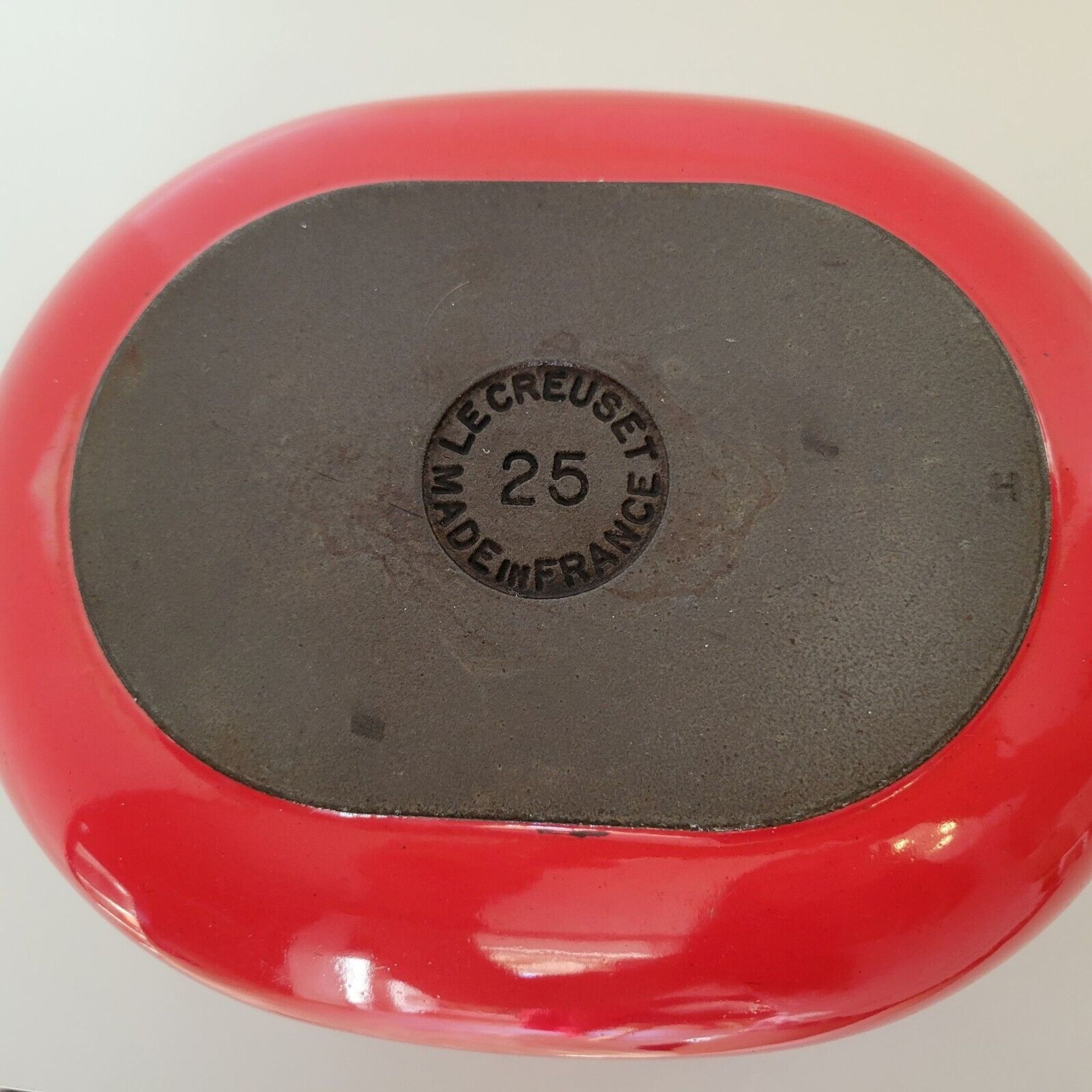 Oval casserole in red enamelled cast iron Enzo Mari La Mama 25